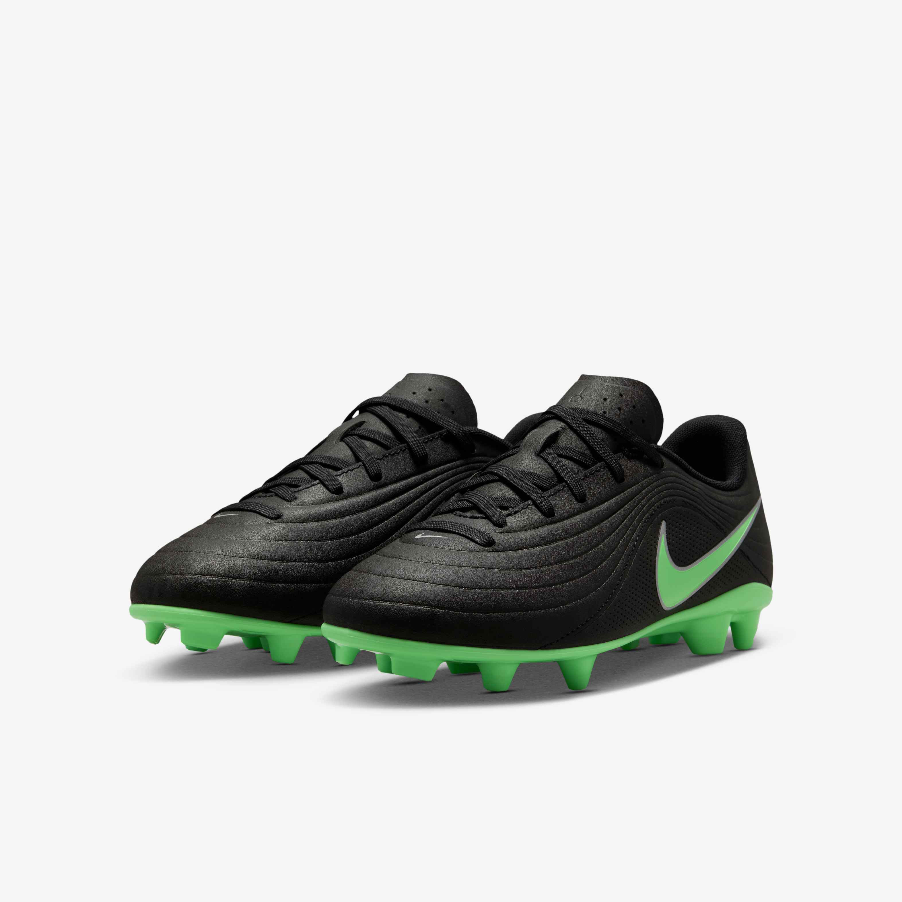 Nike Jr. Tiempo Maestro Club image number 4