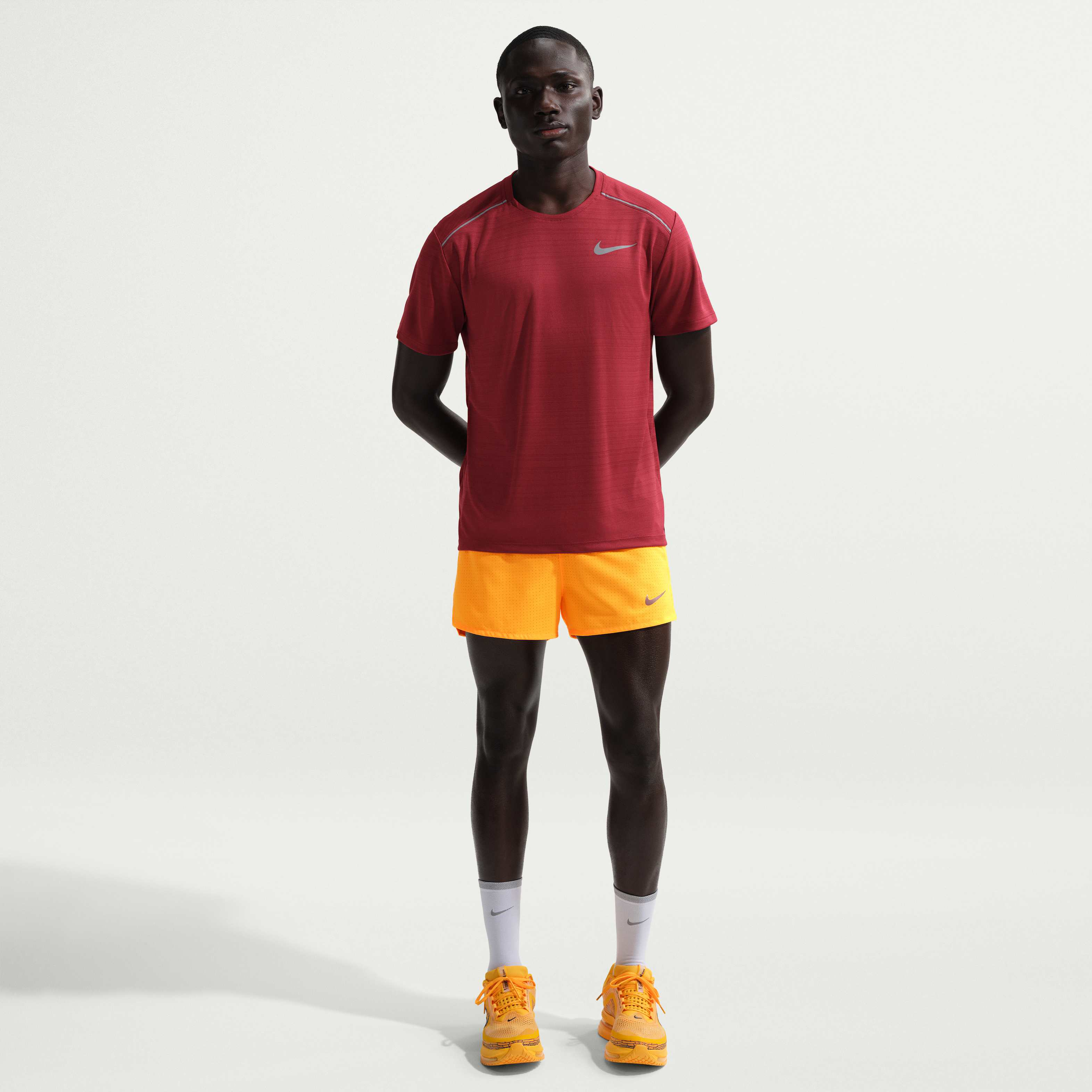 نايكي ميلر image number 3