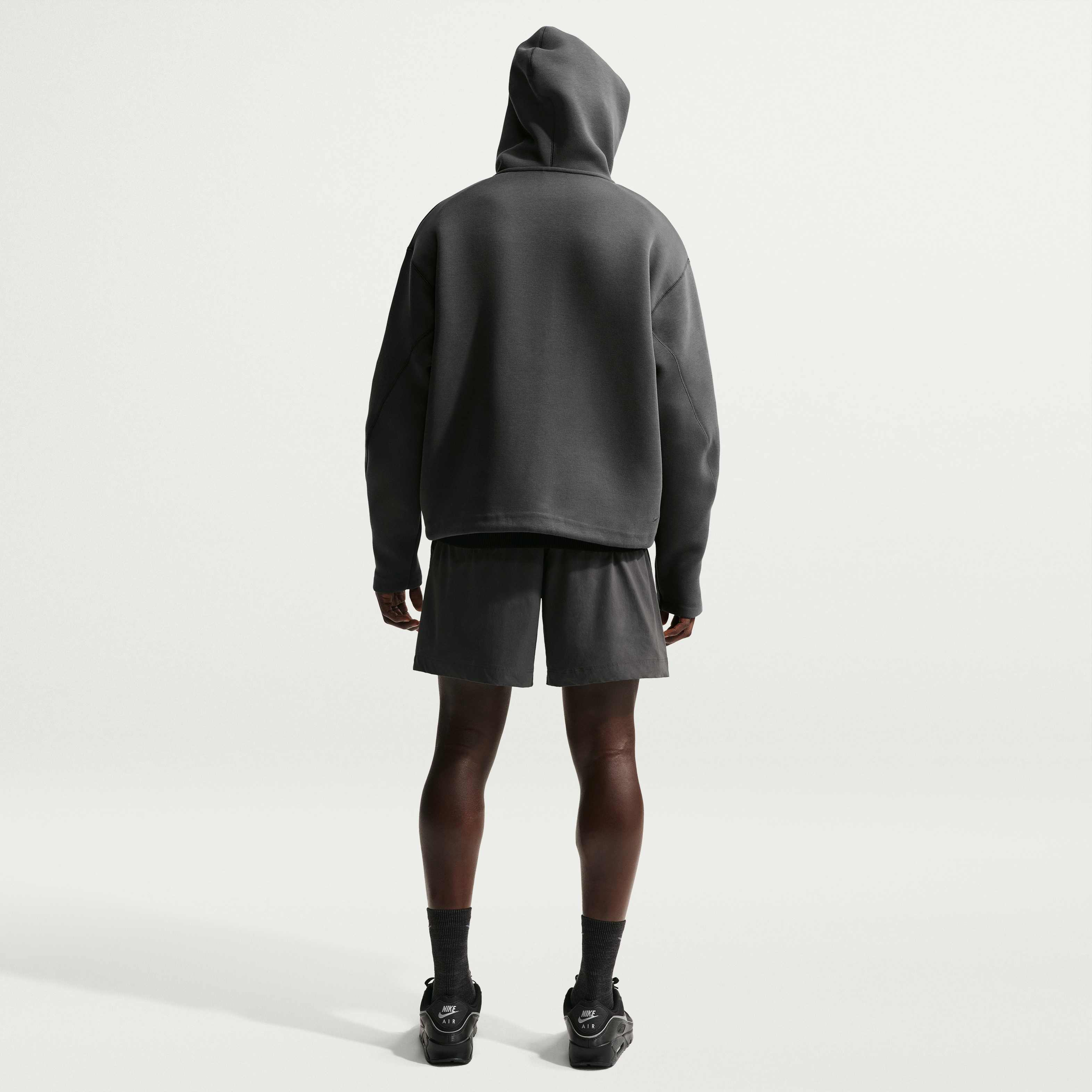 نايكي تك image number 4