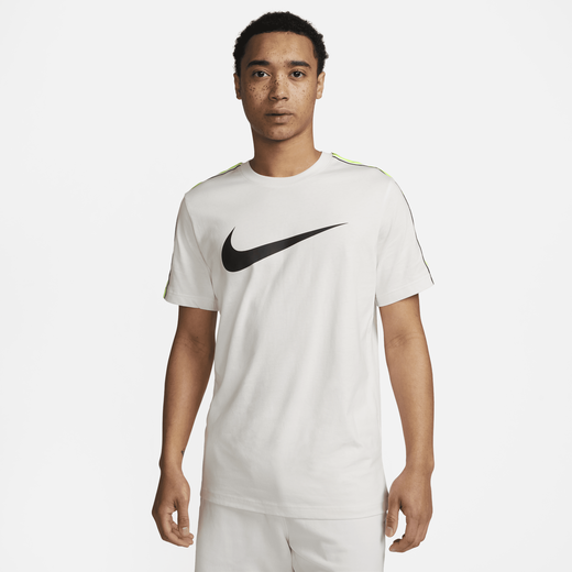Nike t shirt hot sale clearance