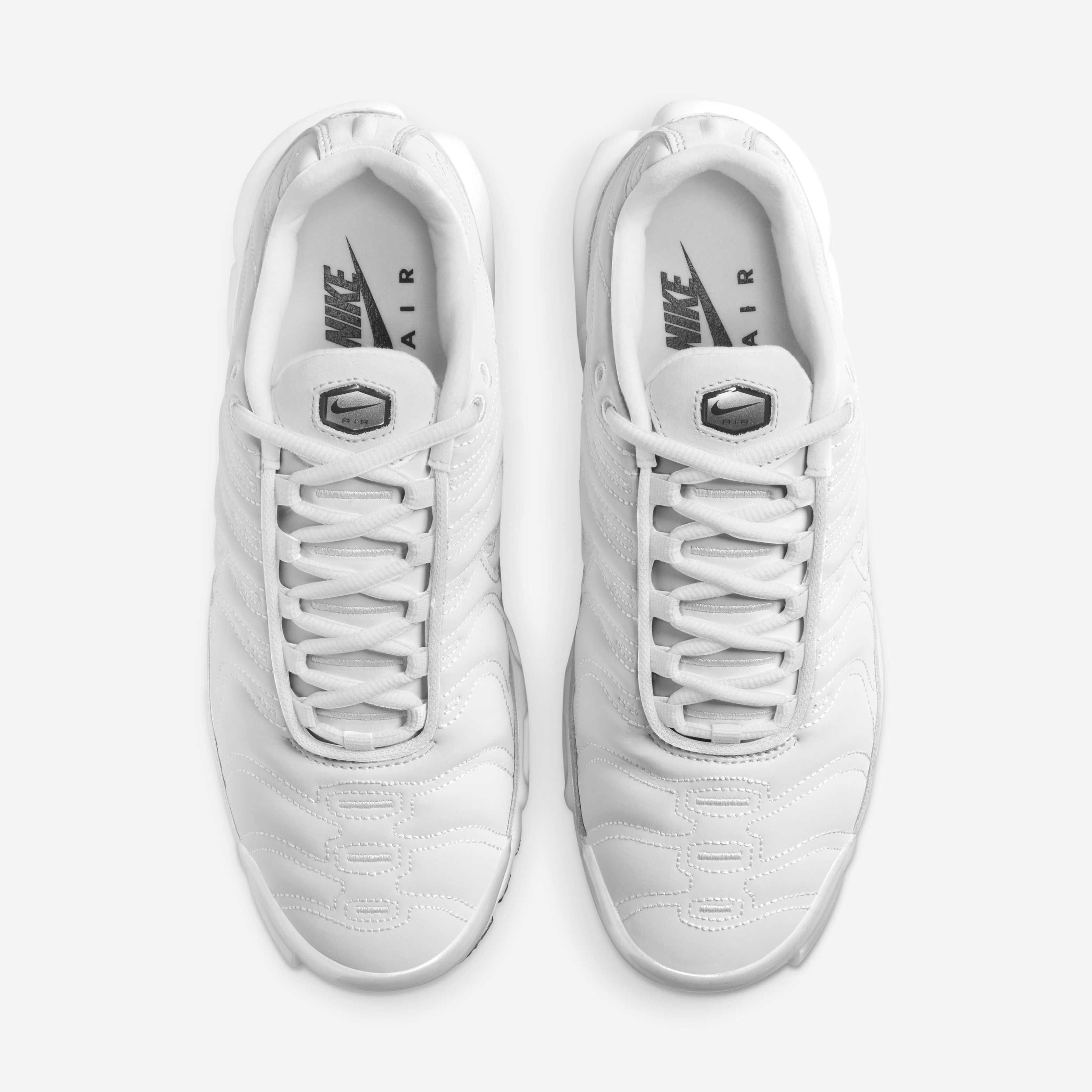 Nike Air Max Plus image number 3