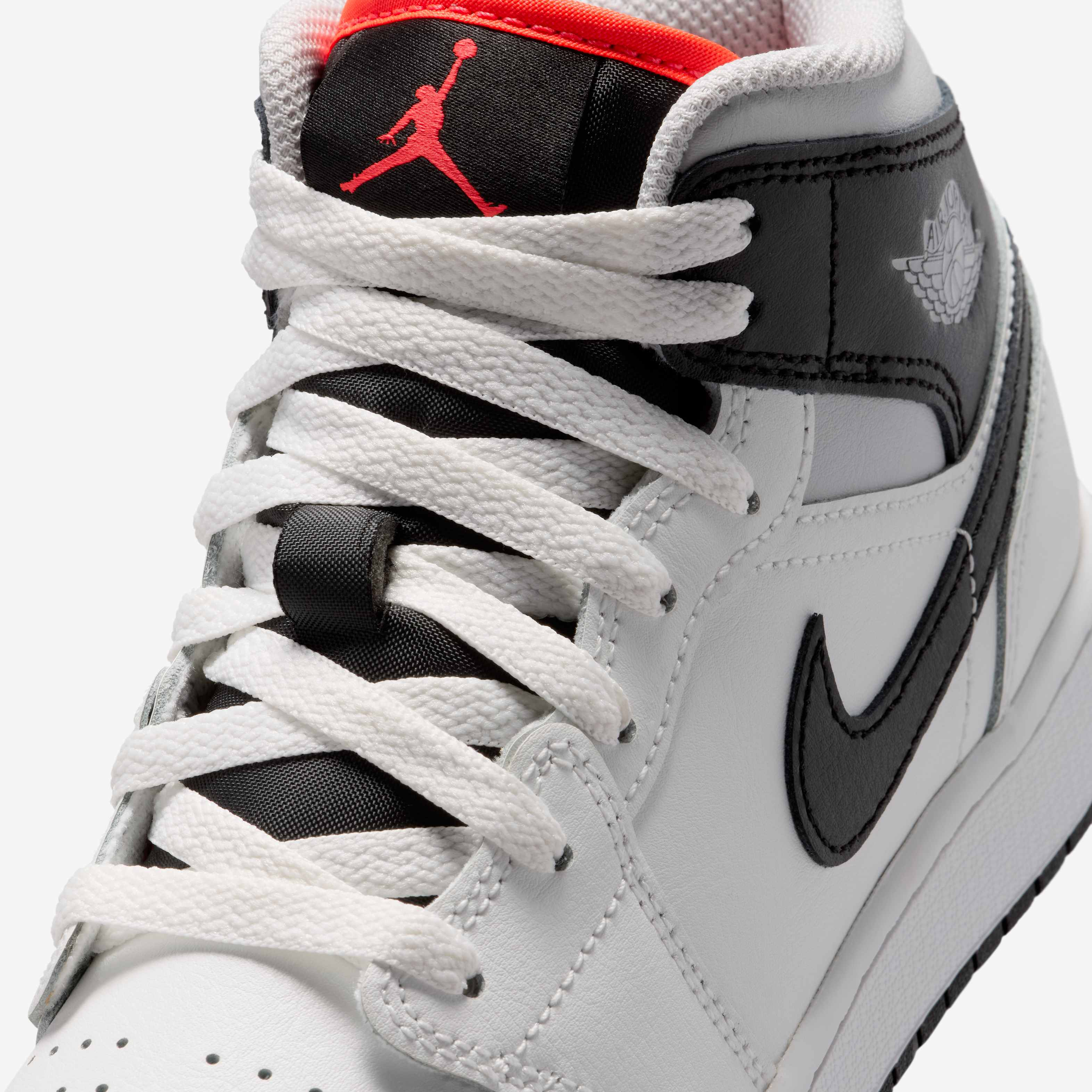 اير جوردن 1 ميد image number 6