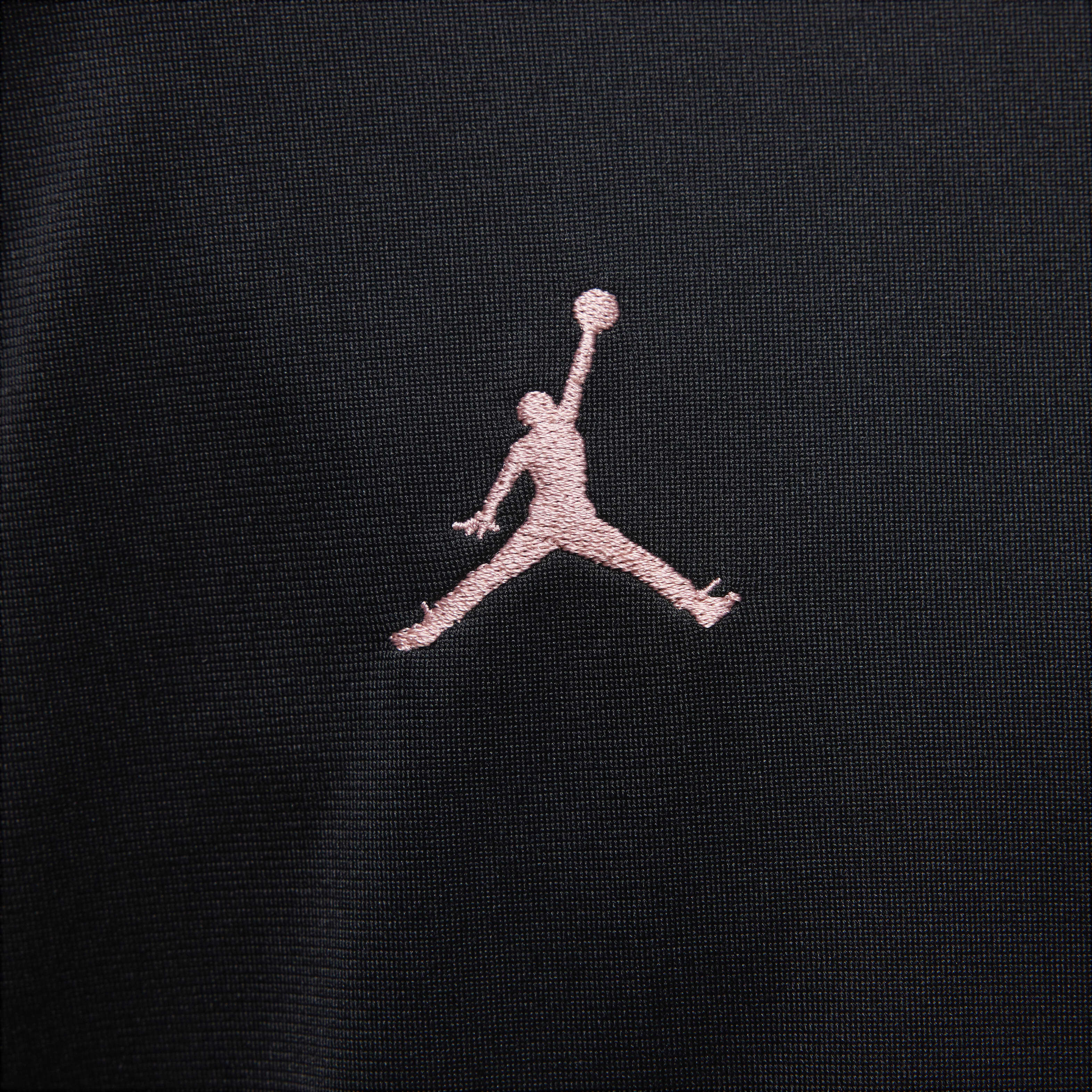 Paris Saint-Germain Strike Third image number 4