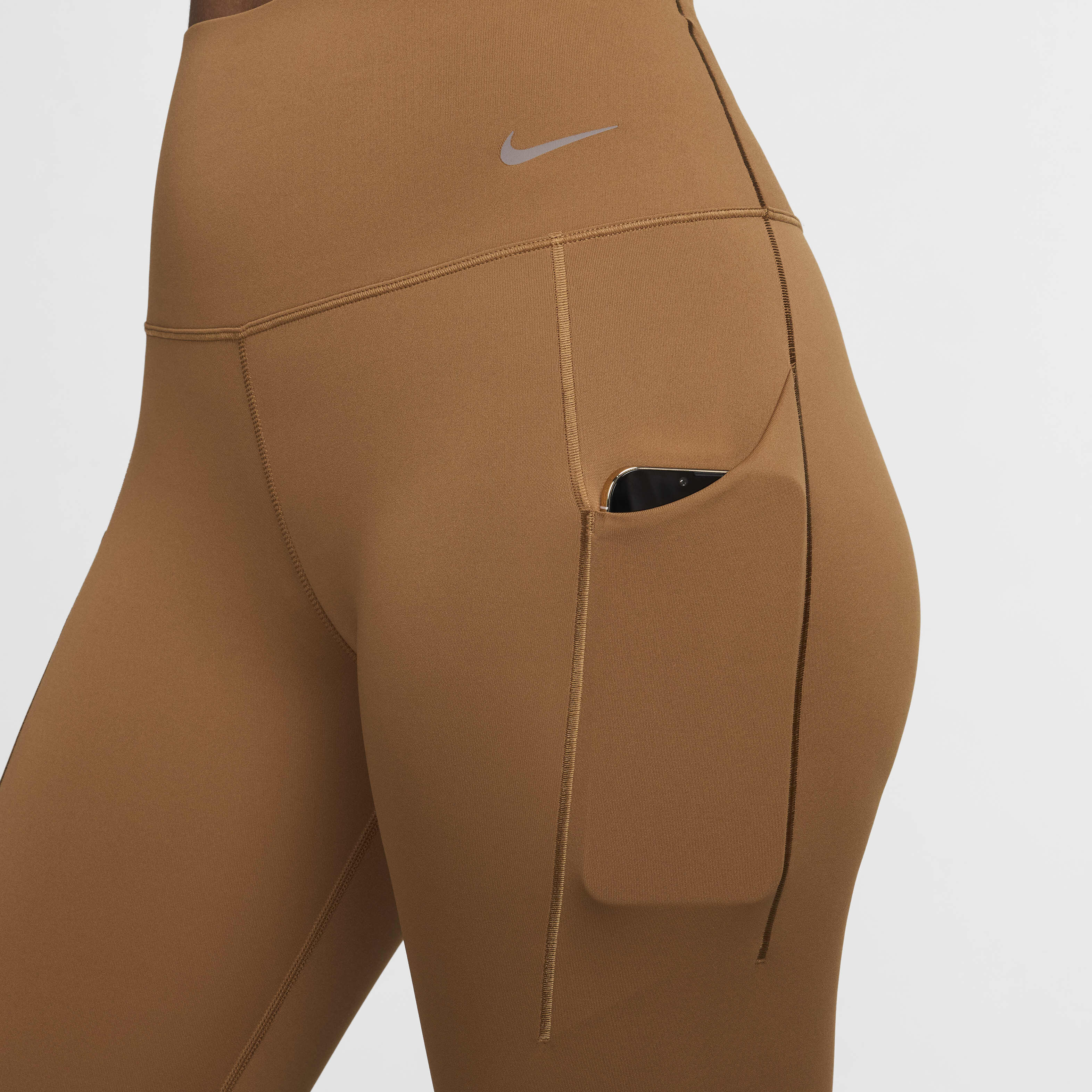 نايكي يونيفيرسا image number 6