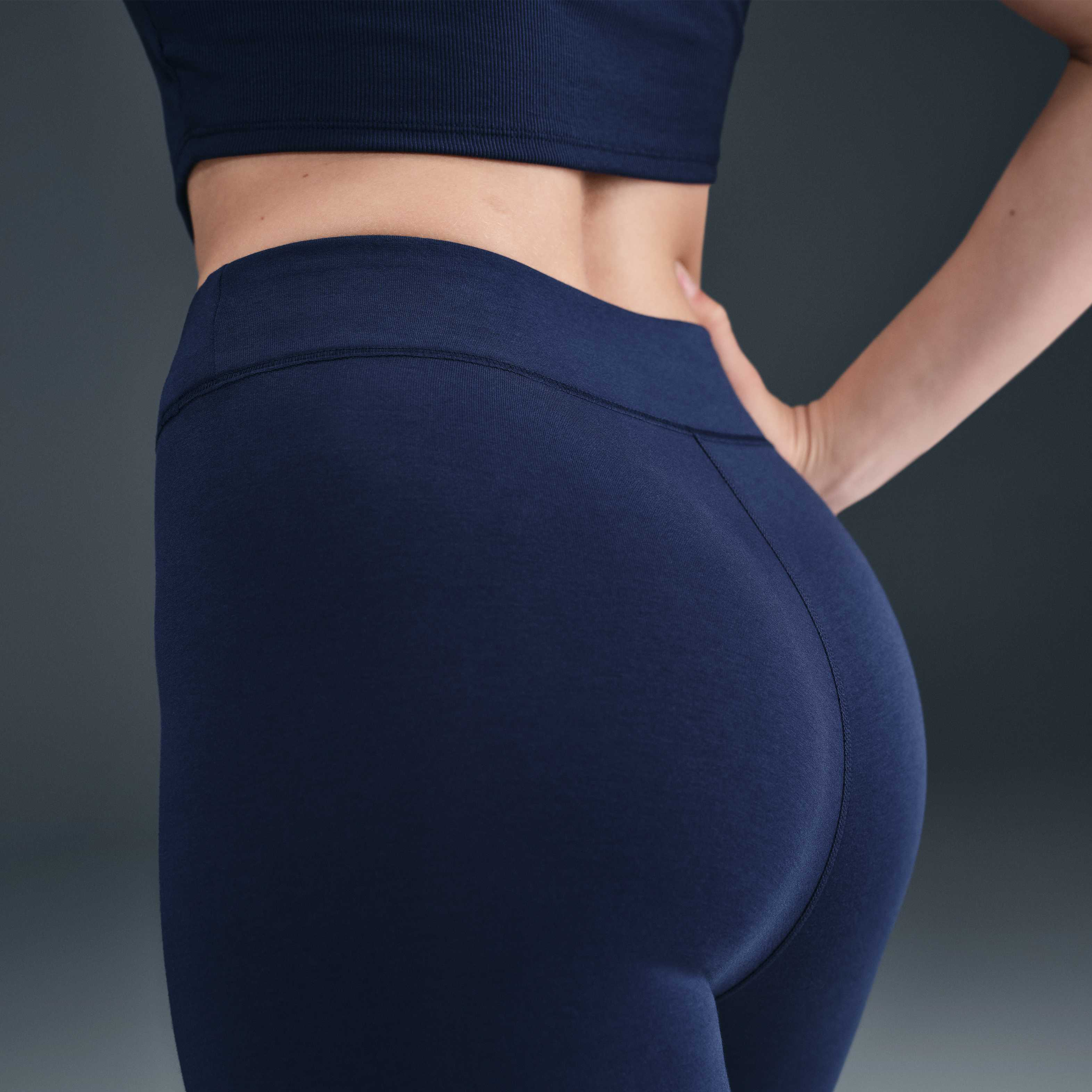 Nike Sportswear Classic image number 2