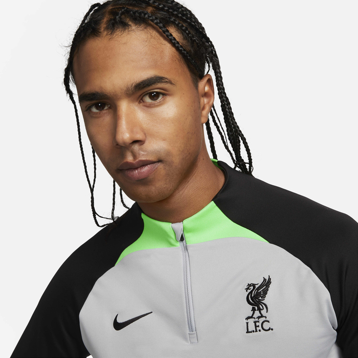 ليفربول F.C. سترايك image number 2 ليفربول F.C. سترايك image number 2