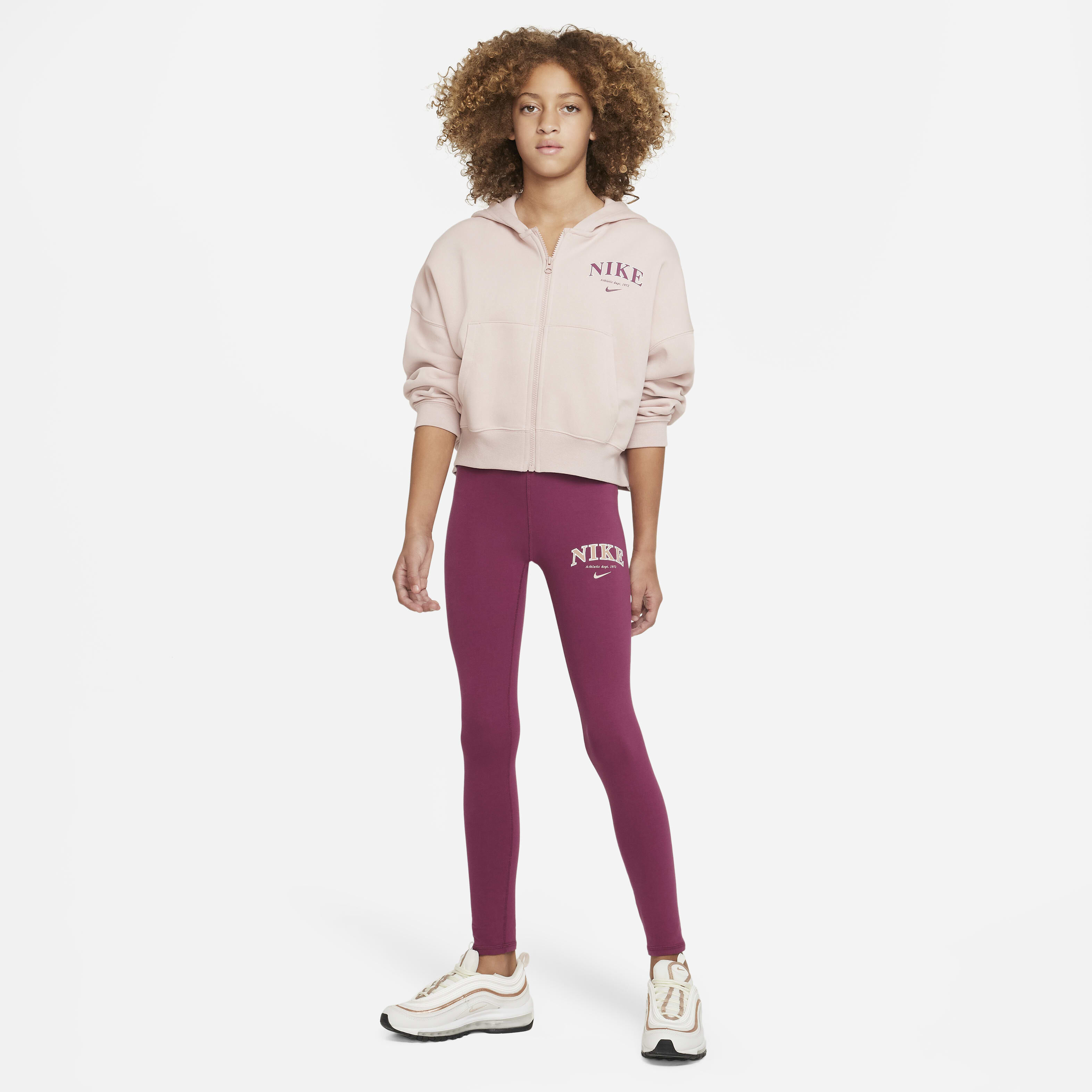 نايكي سبورتسوير فيفوريتس image number 3