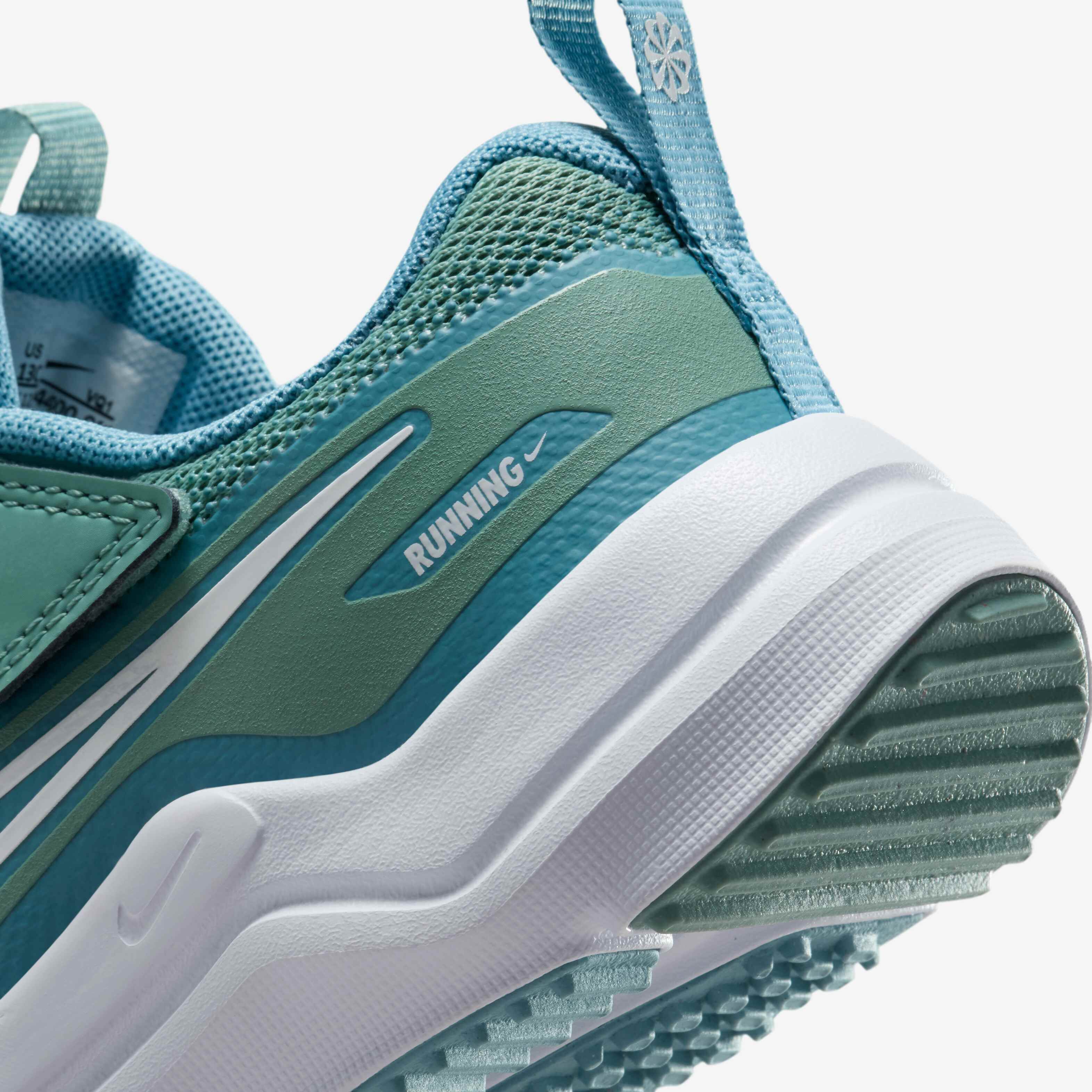 Nike Cosmic Runner image number 7