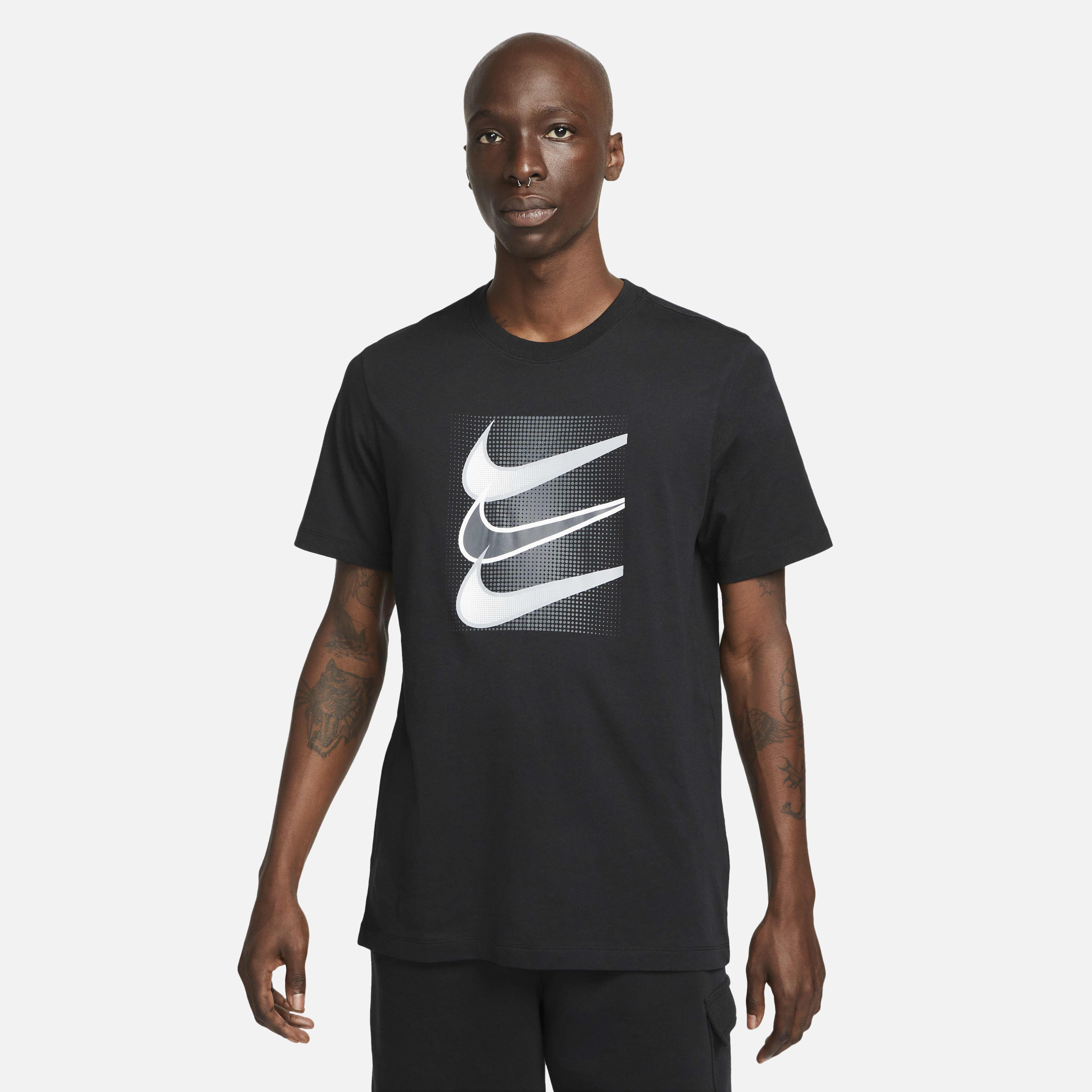 ★Nike★ Sportswear T-shirt M Black HJ0773010 HJ0773-010 Buy Nike Sportswear Men's T-shirt - Black | Nike UAE Official