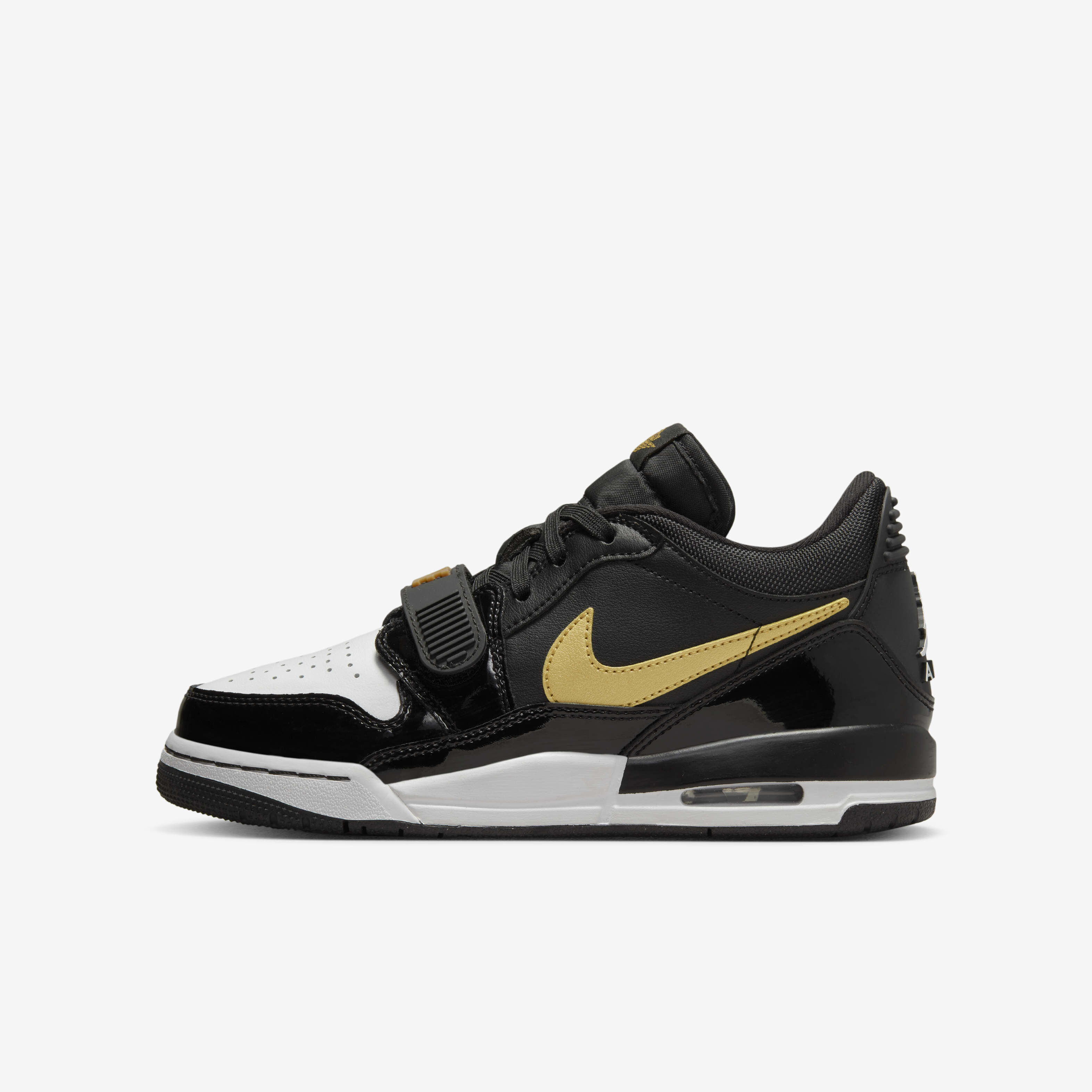 Buy Air Jordan Legacy 312 Low Older Kids' Shoe - Black/White