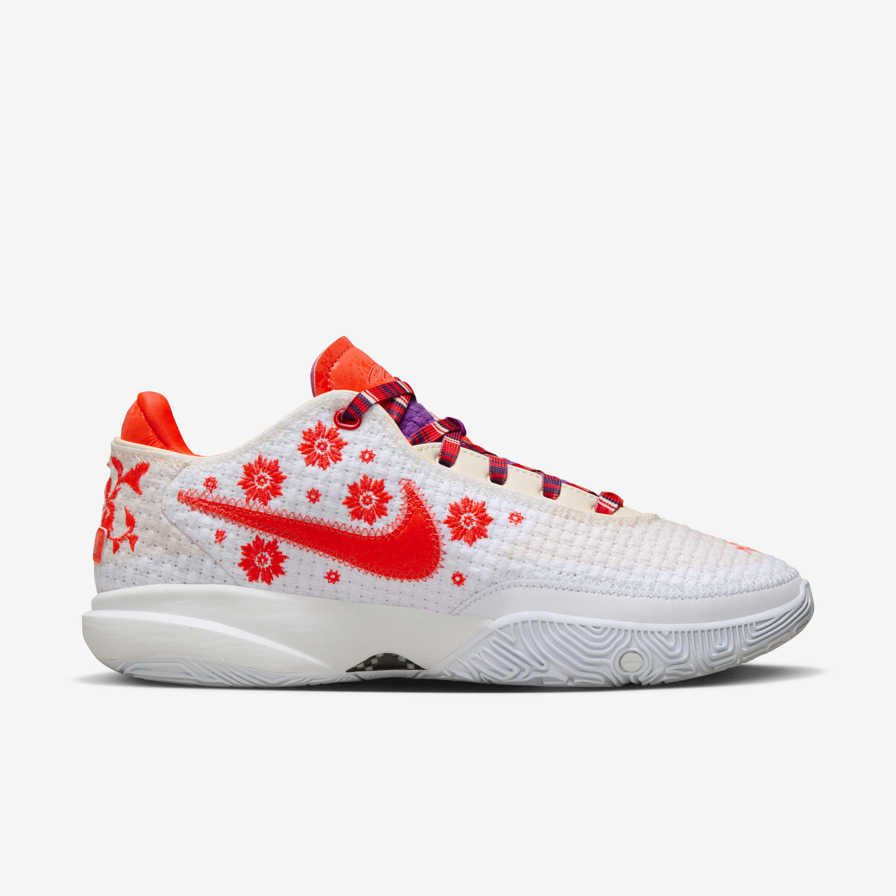 LeBron XX x Mimi Plange 'Ceremony' image number 2