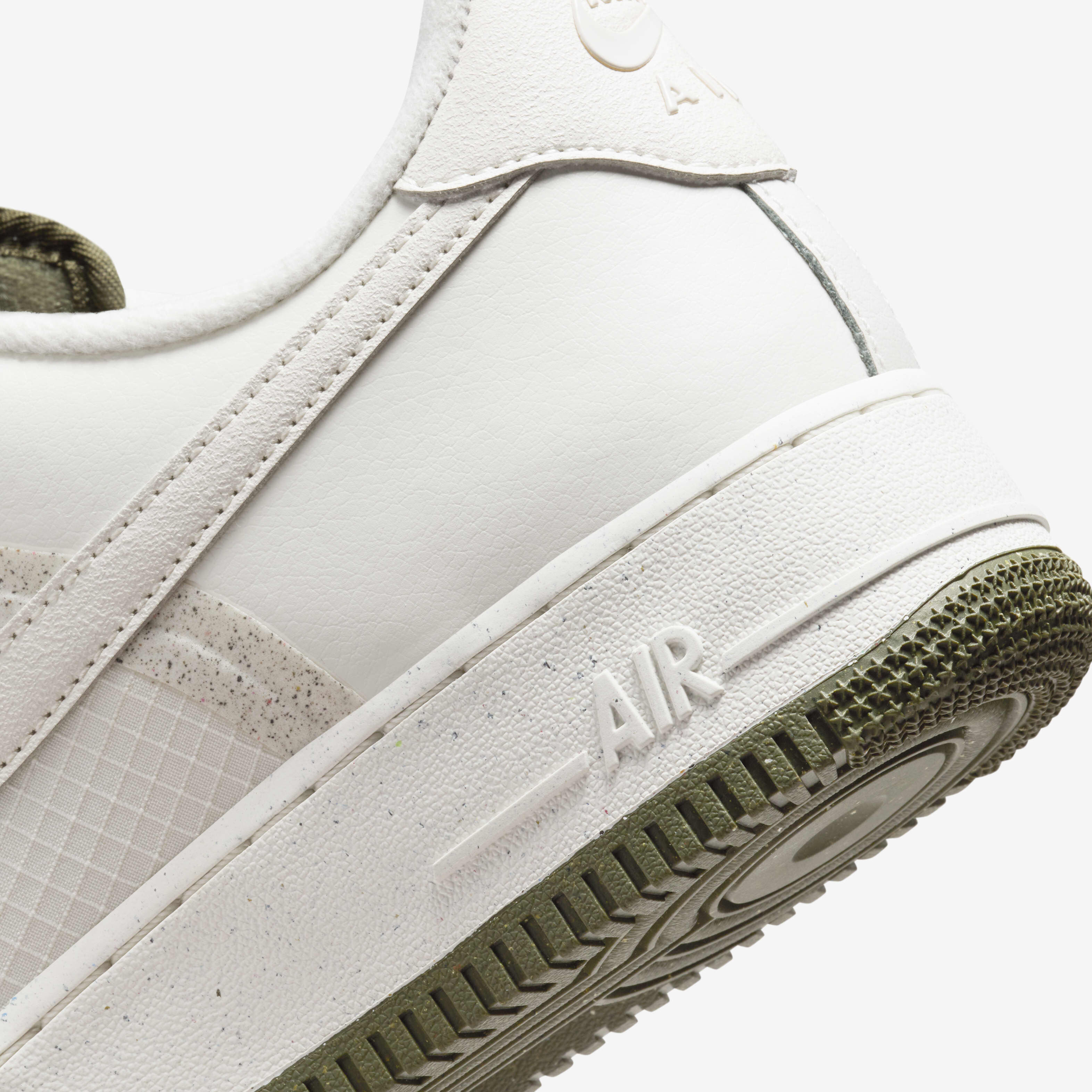 Nike Air Force 1 '07 LV8 image number 7