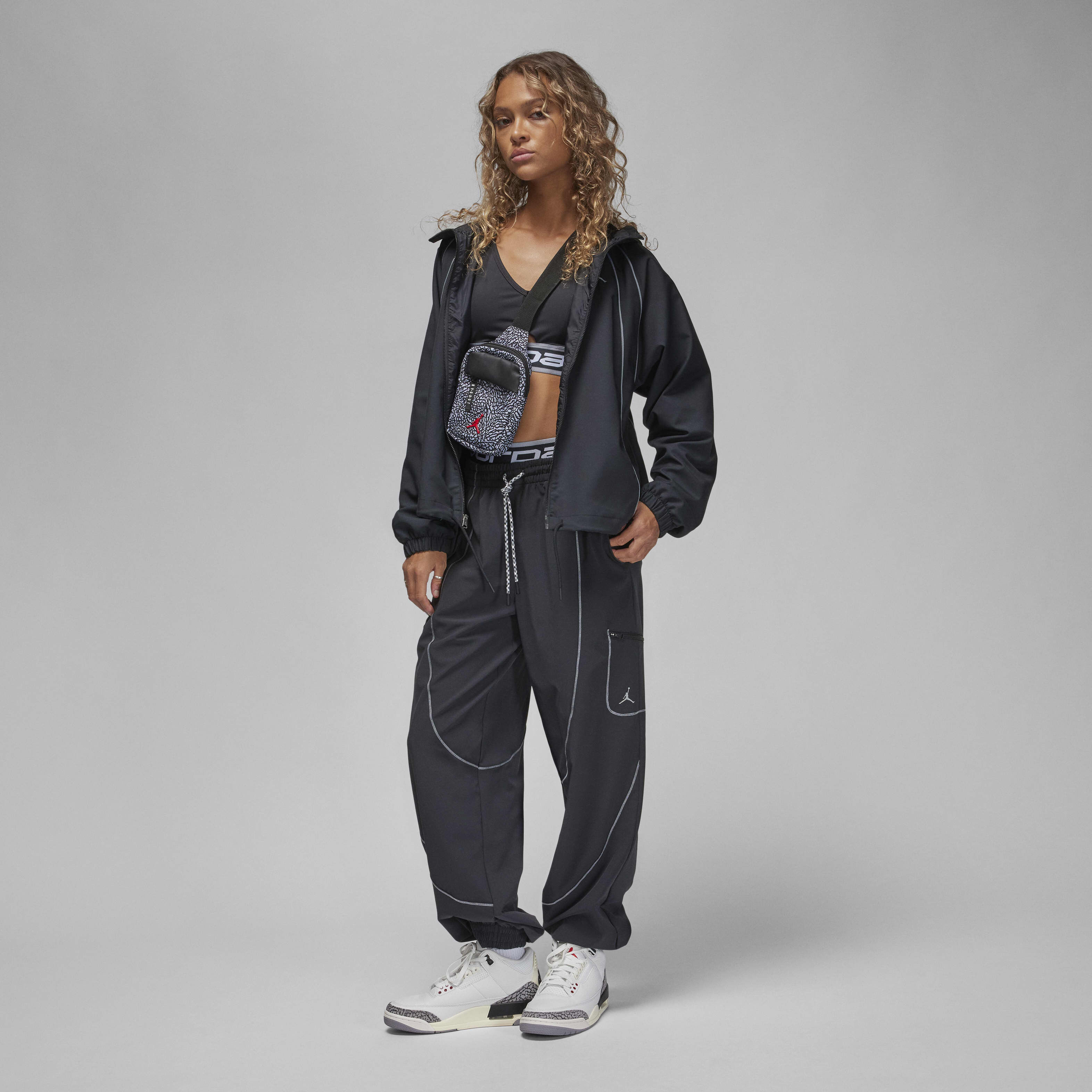 ジャケット Nike Jordan Women's Woven Lined Jacket FD7870-010 Áo Jordan Women's Woven Lined Jacket FD7870-010