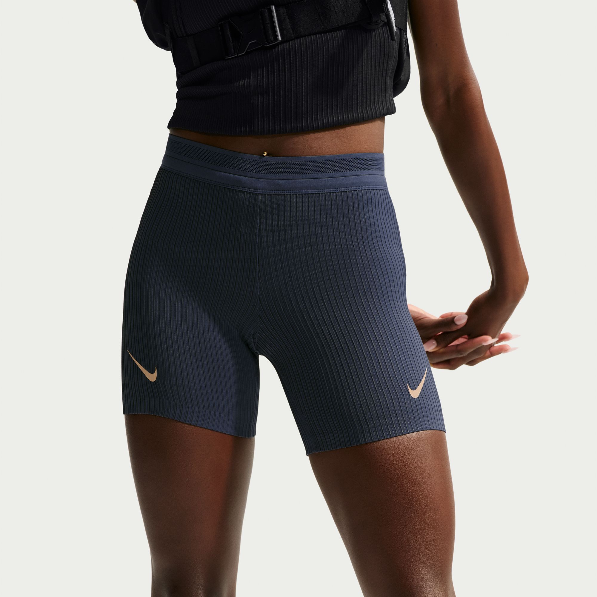 Nike AeroSwift image number 1