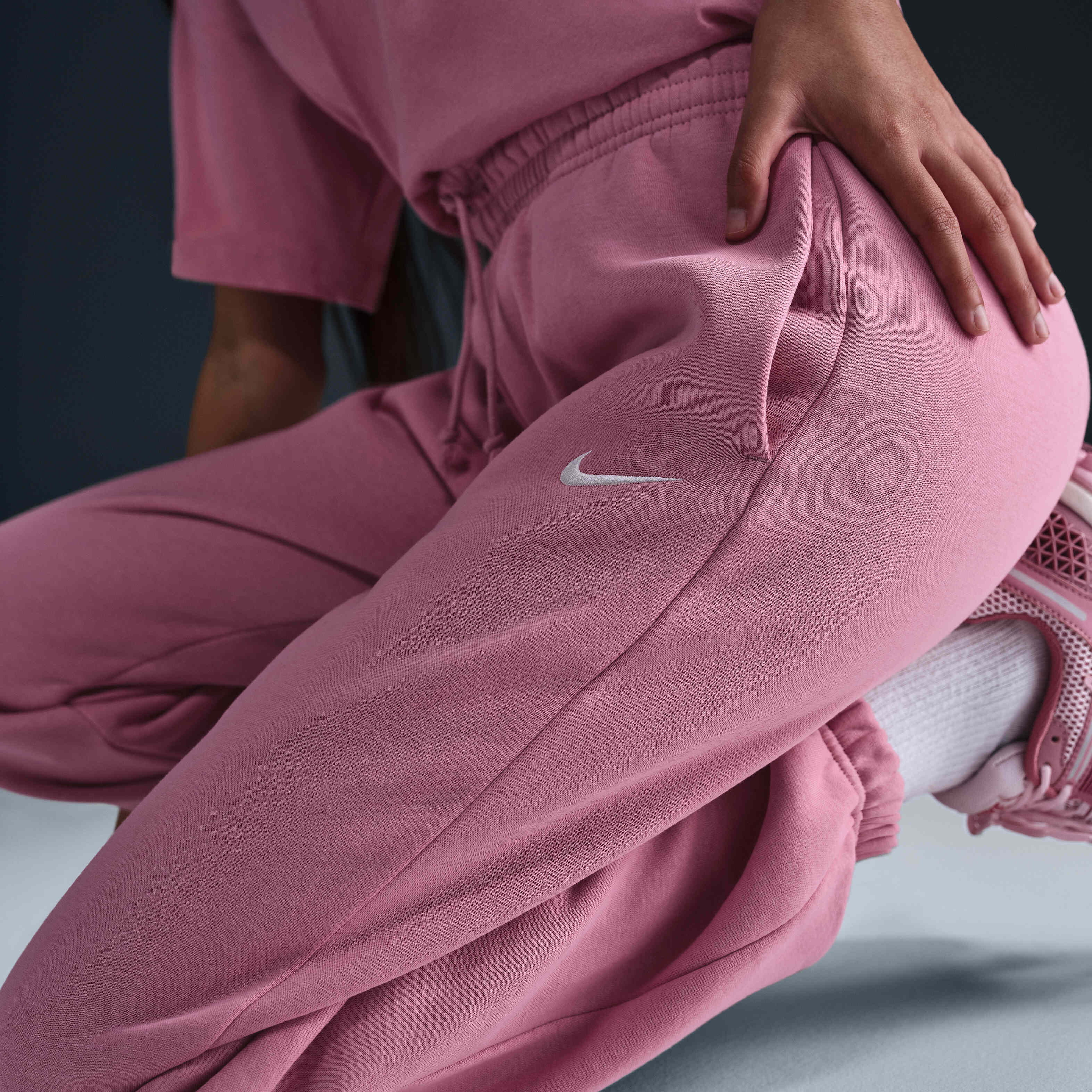 نايكي سبورتسوير فينيكس فليس image number 4