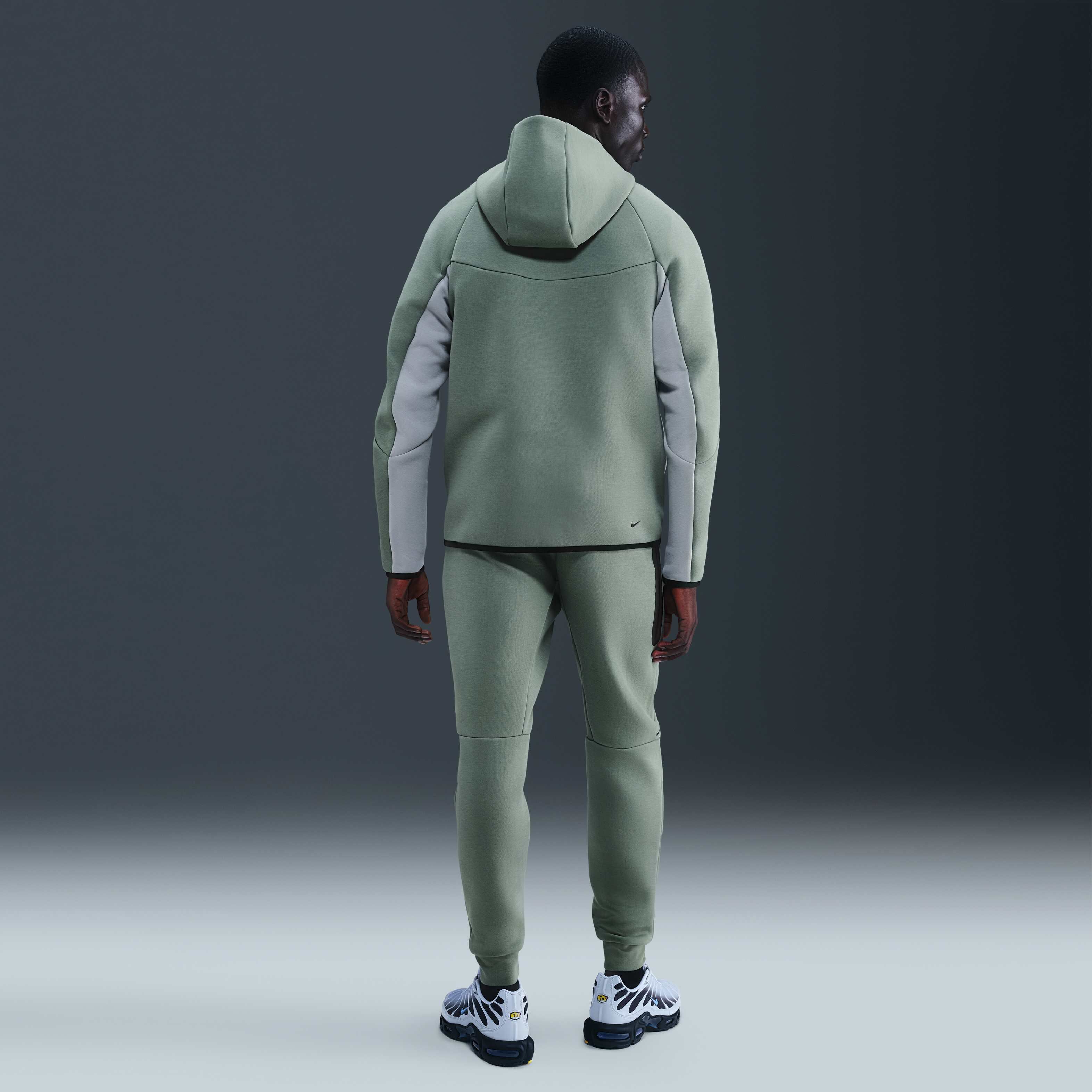 نايكي تك image number 4