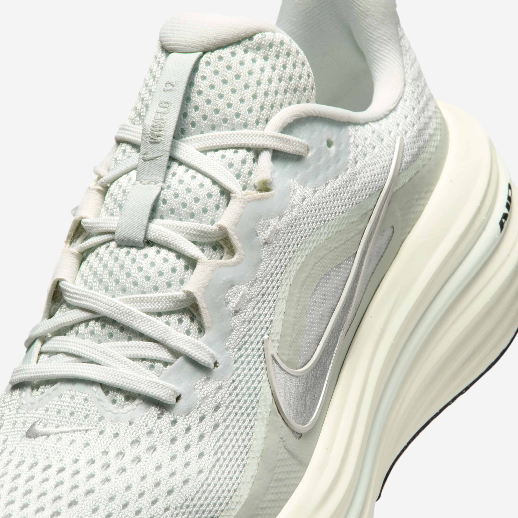 Zoom image