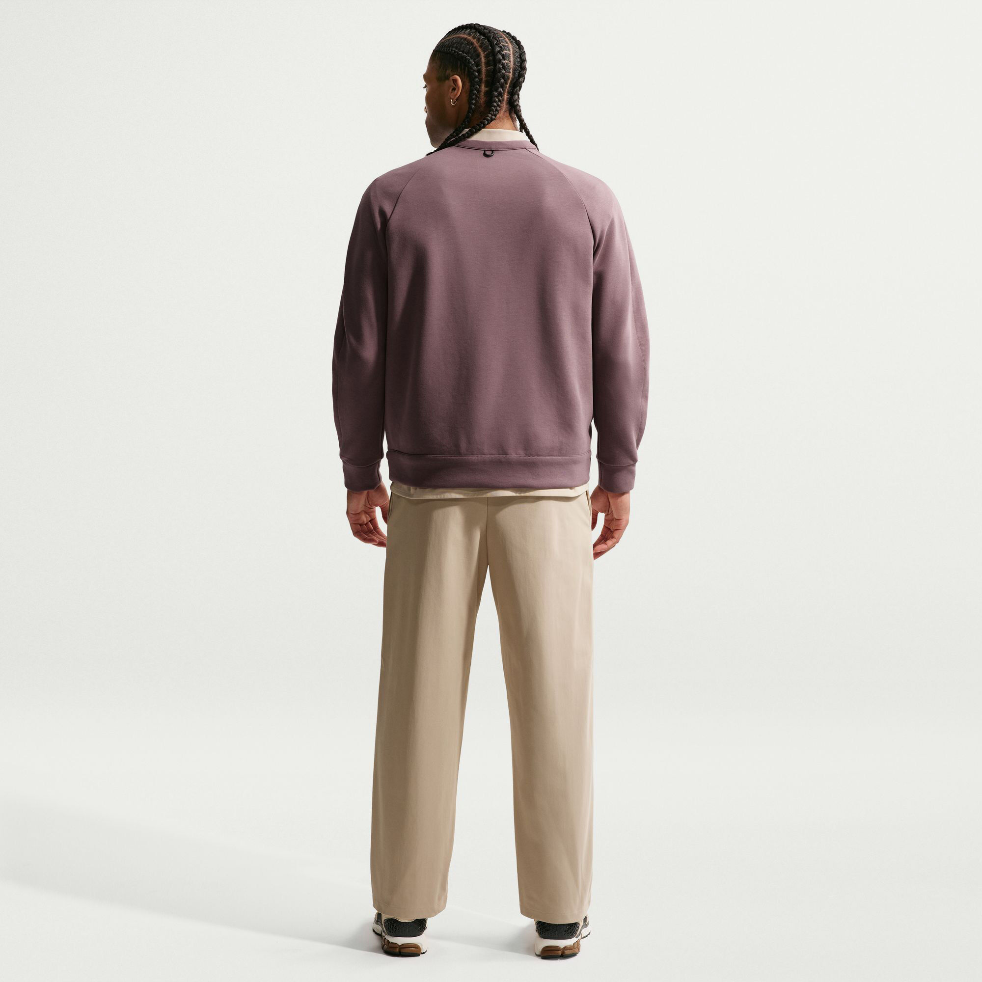 نايكي 24.7 امبوسبلي سوفت image number 1