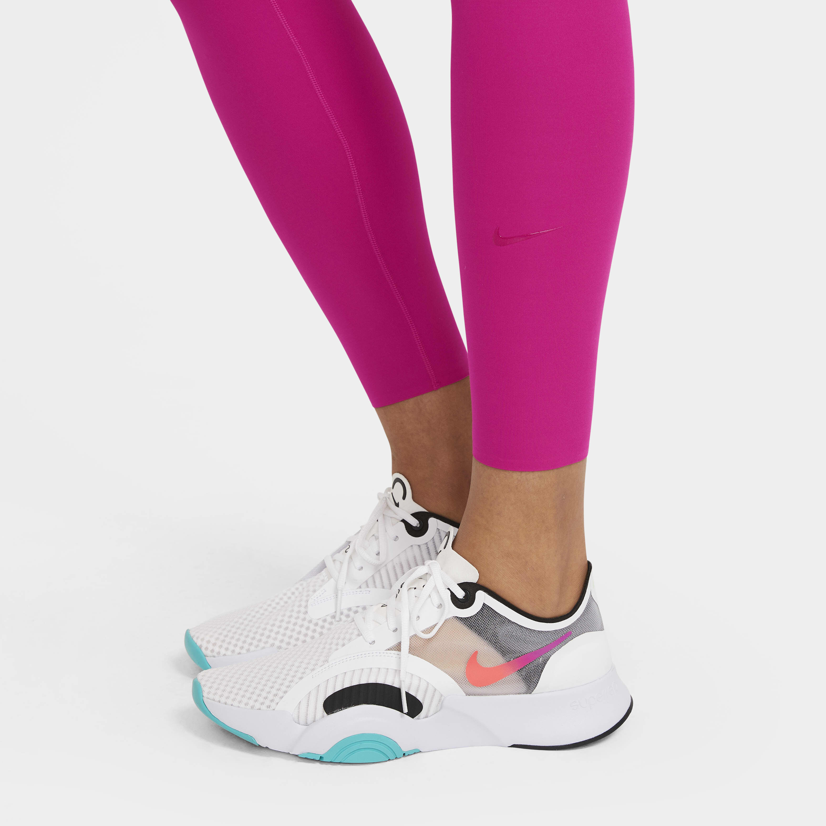 نايكي ون لوكس image number 5