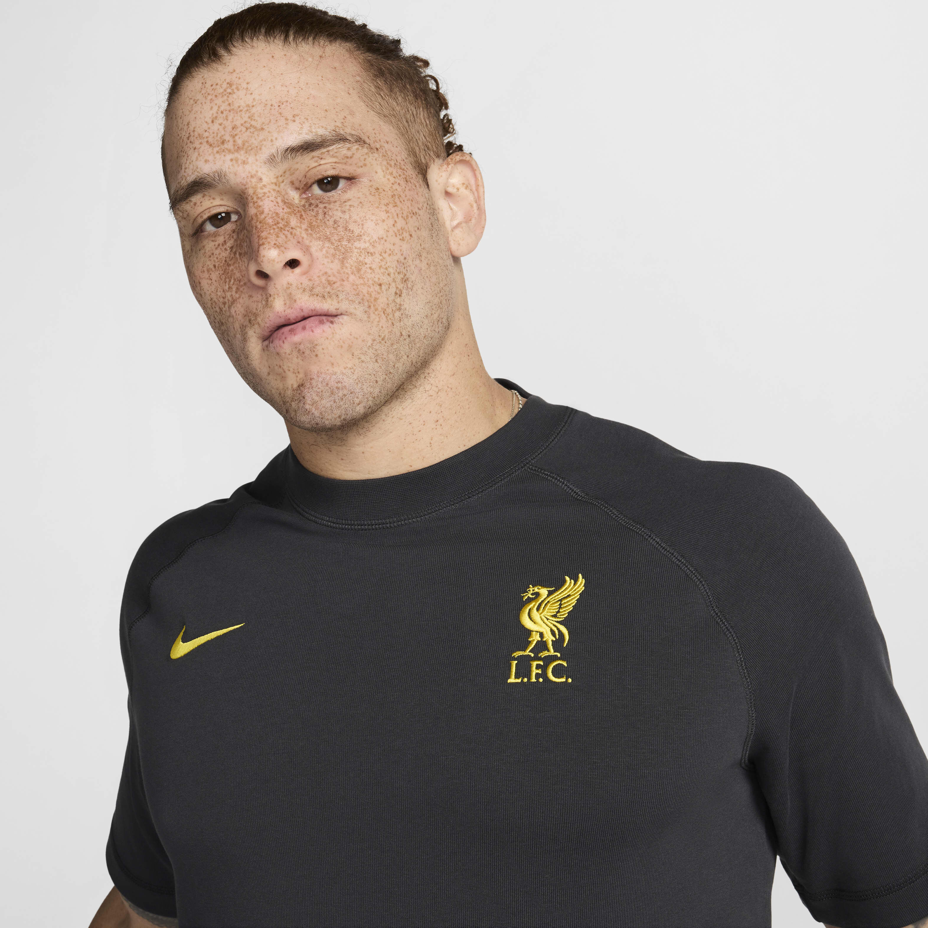 ليفربول ترافل البديل image number 2