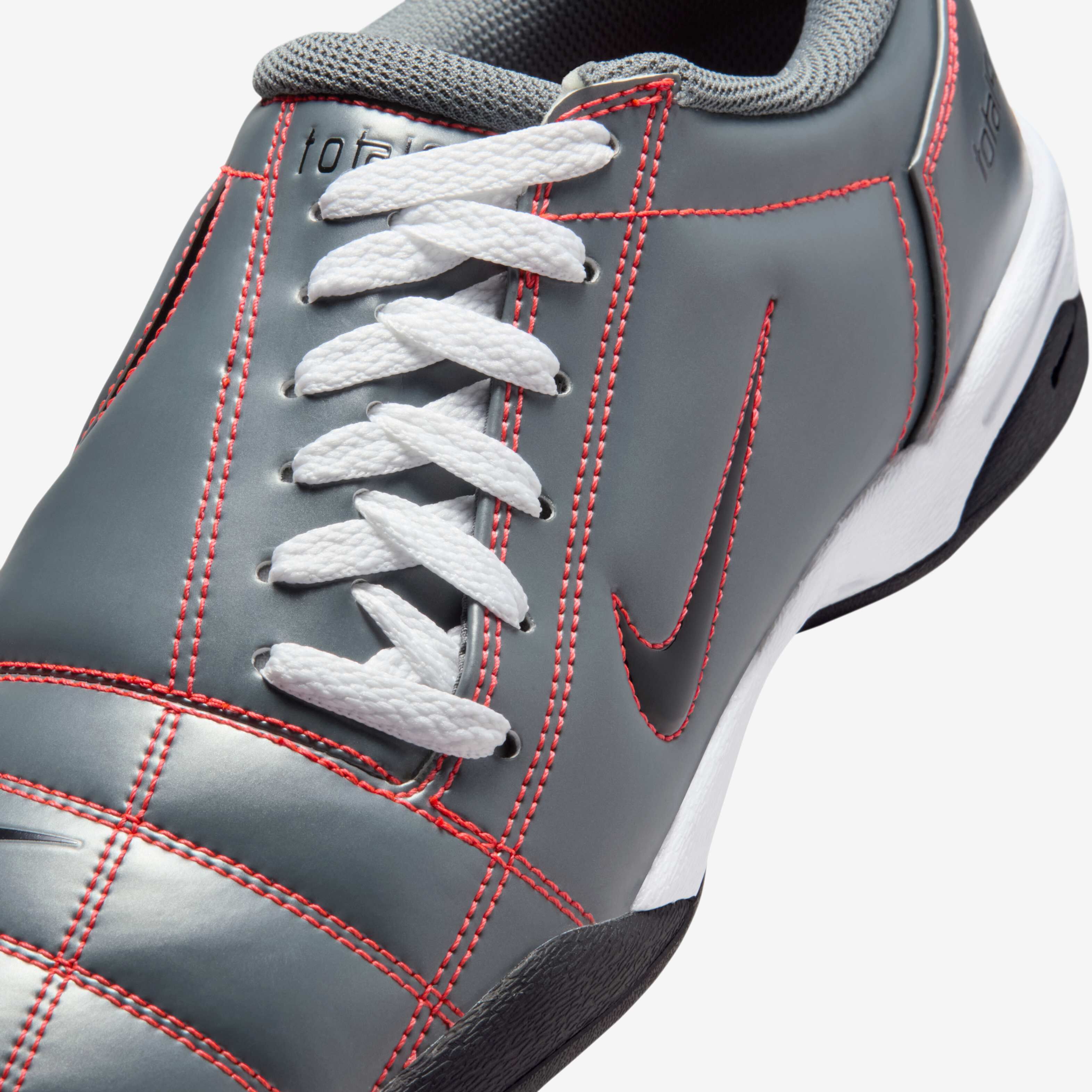 Nike Total 90 image number 6