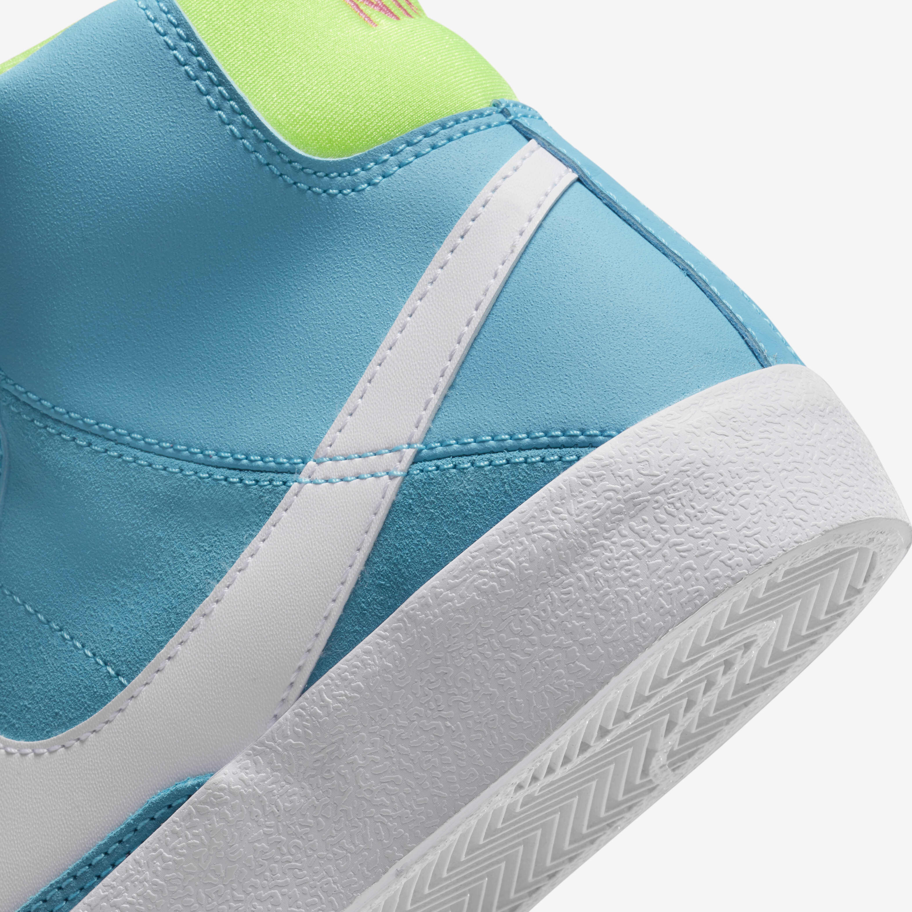 Nike Blazer Mid '77 Dance image number 7