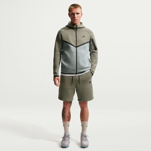 Nike Tech