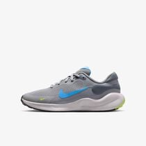 Nike Revolution 7