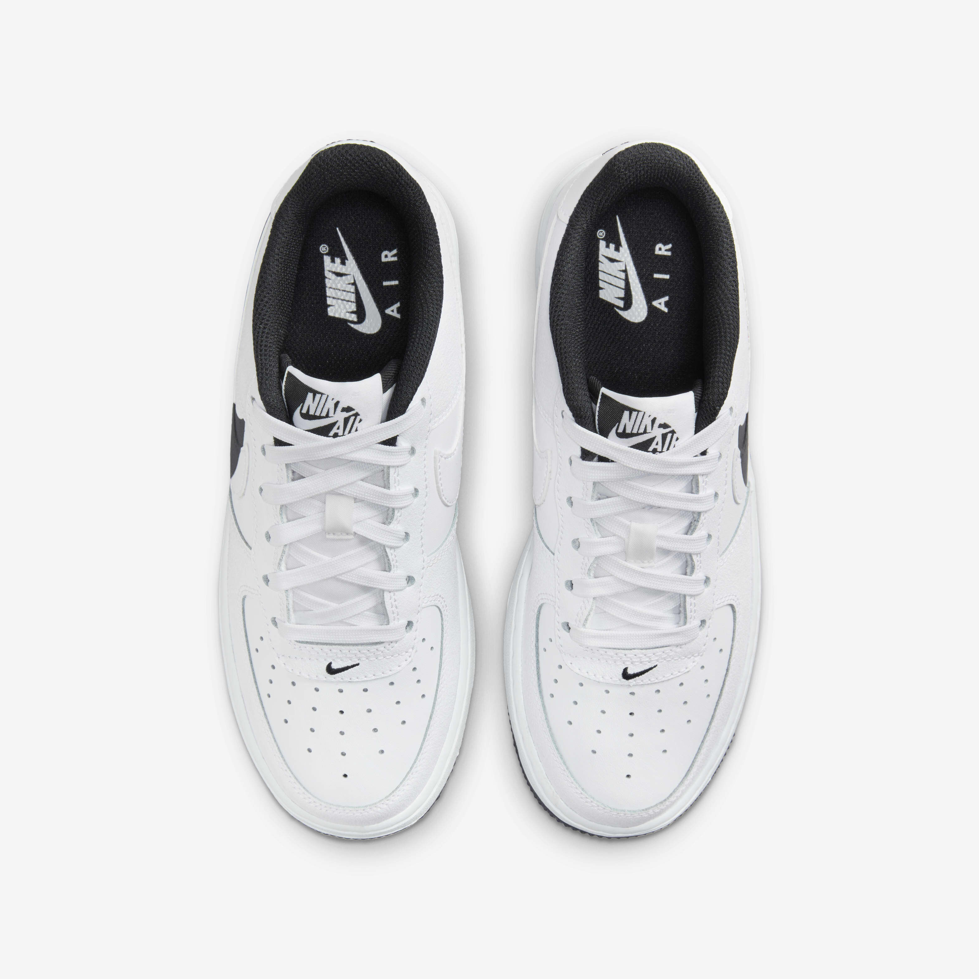 Nike Air Force 1 LV8 4