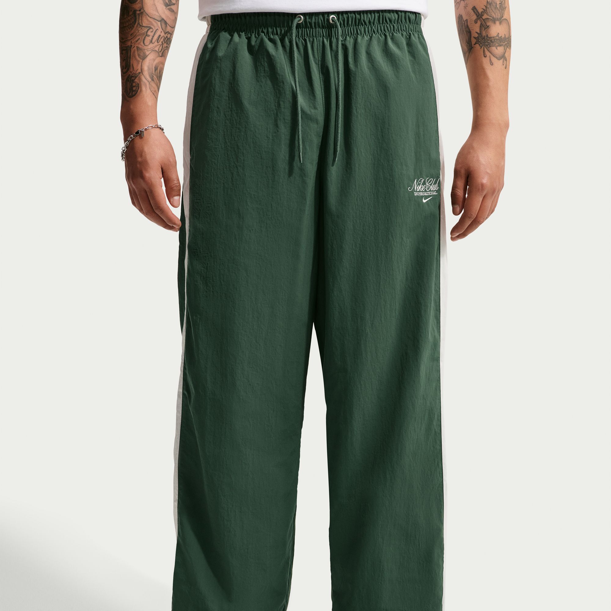 Nike Sportswear Club image number 2
