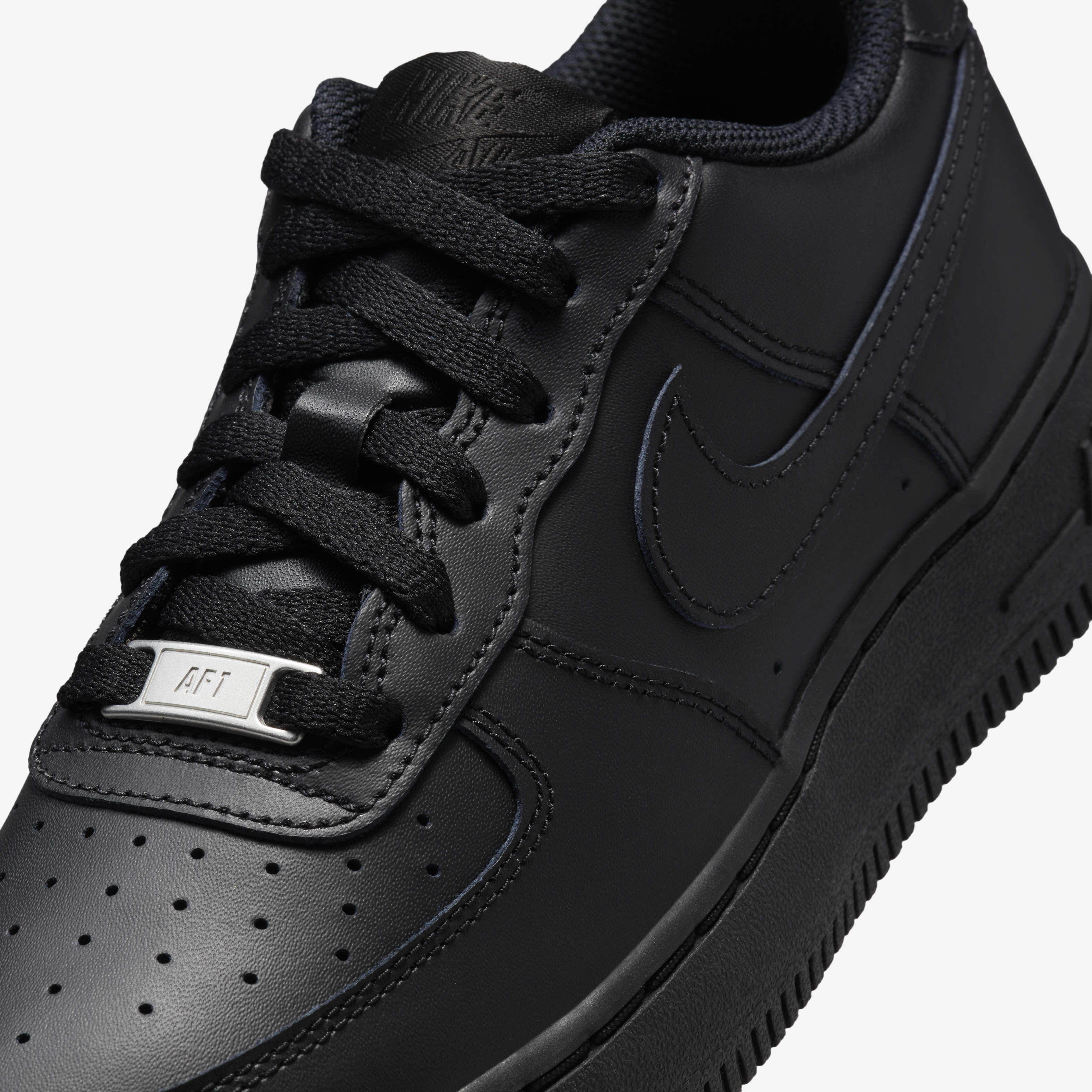 Nike Air Force 1 LE image number 6