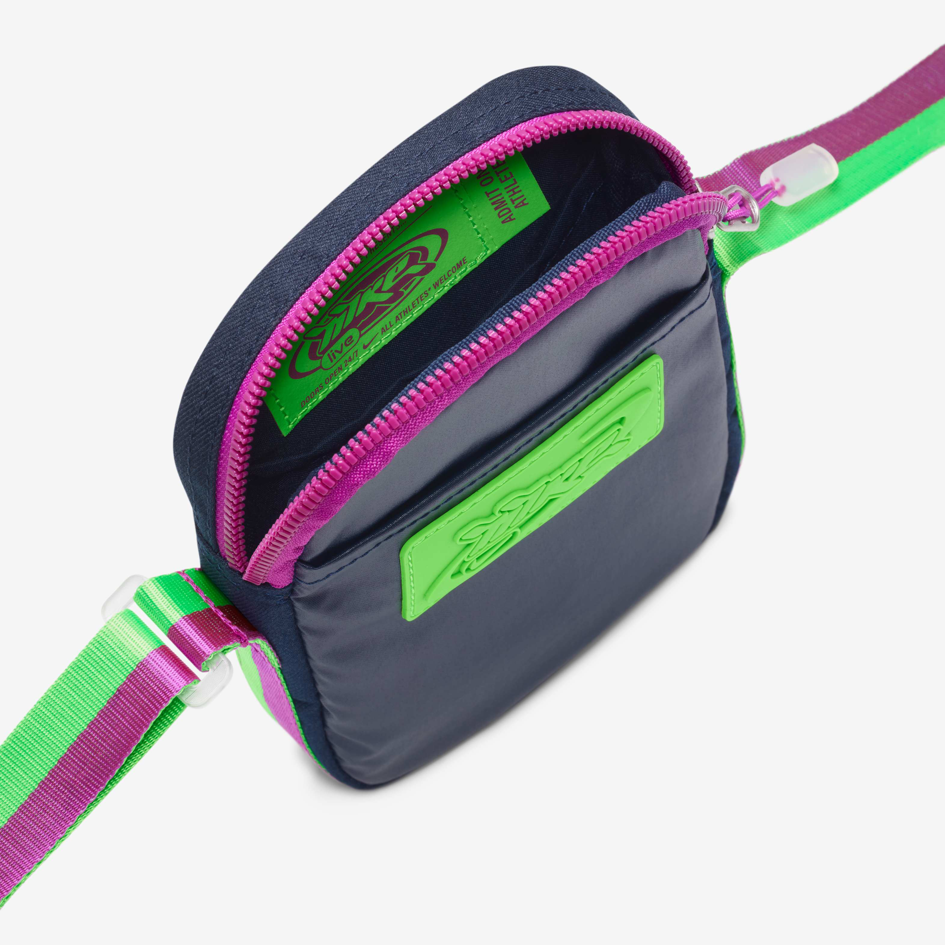 Nike Heritage image number 4