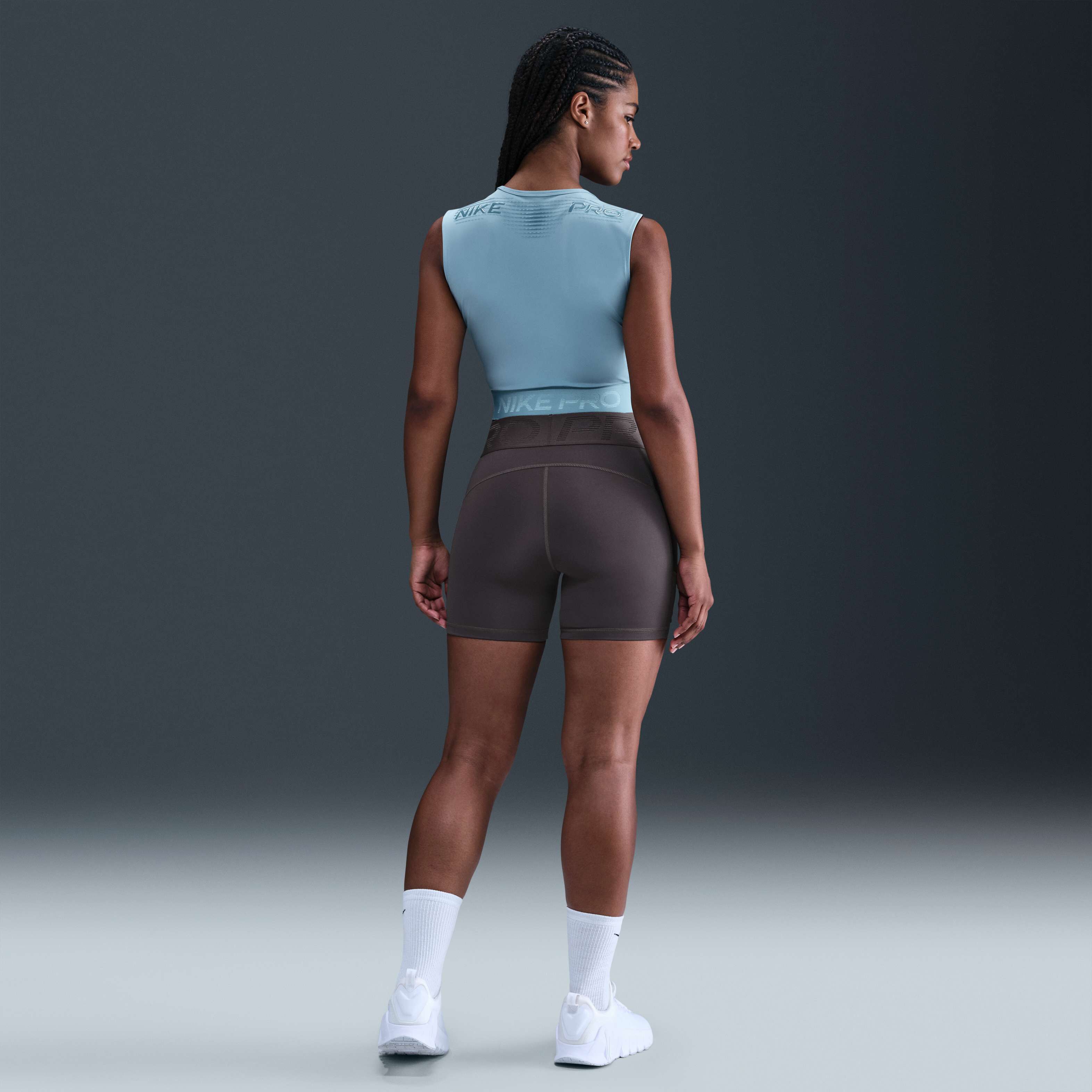 Nike Pro Sculpt image number 3