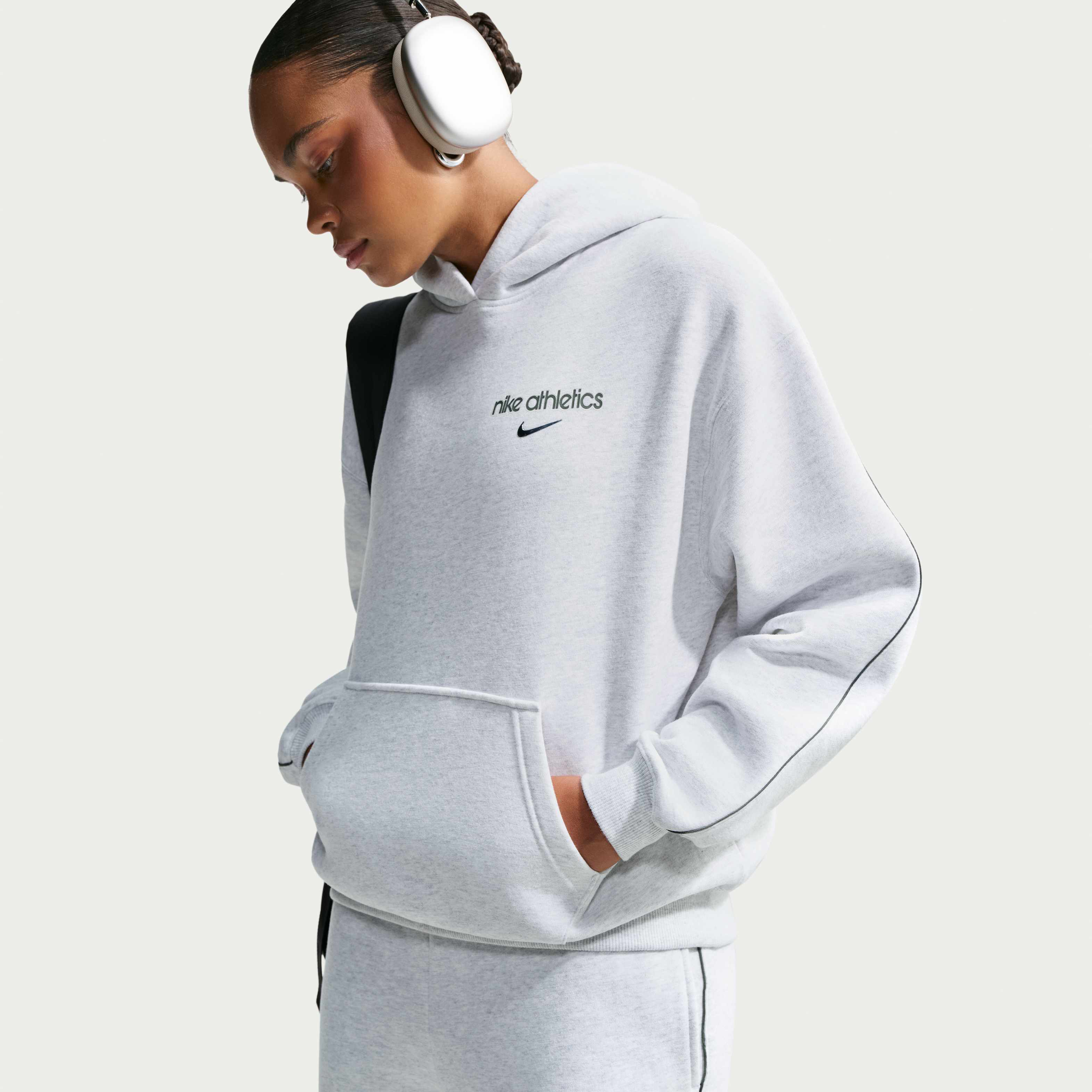 Nike Studio Fleece Medium Weight image number 2