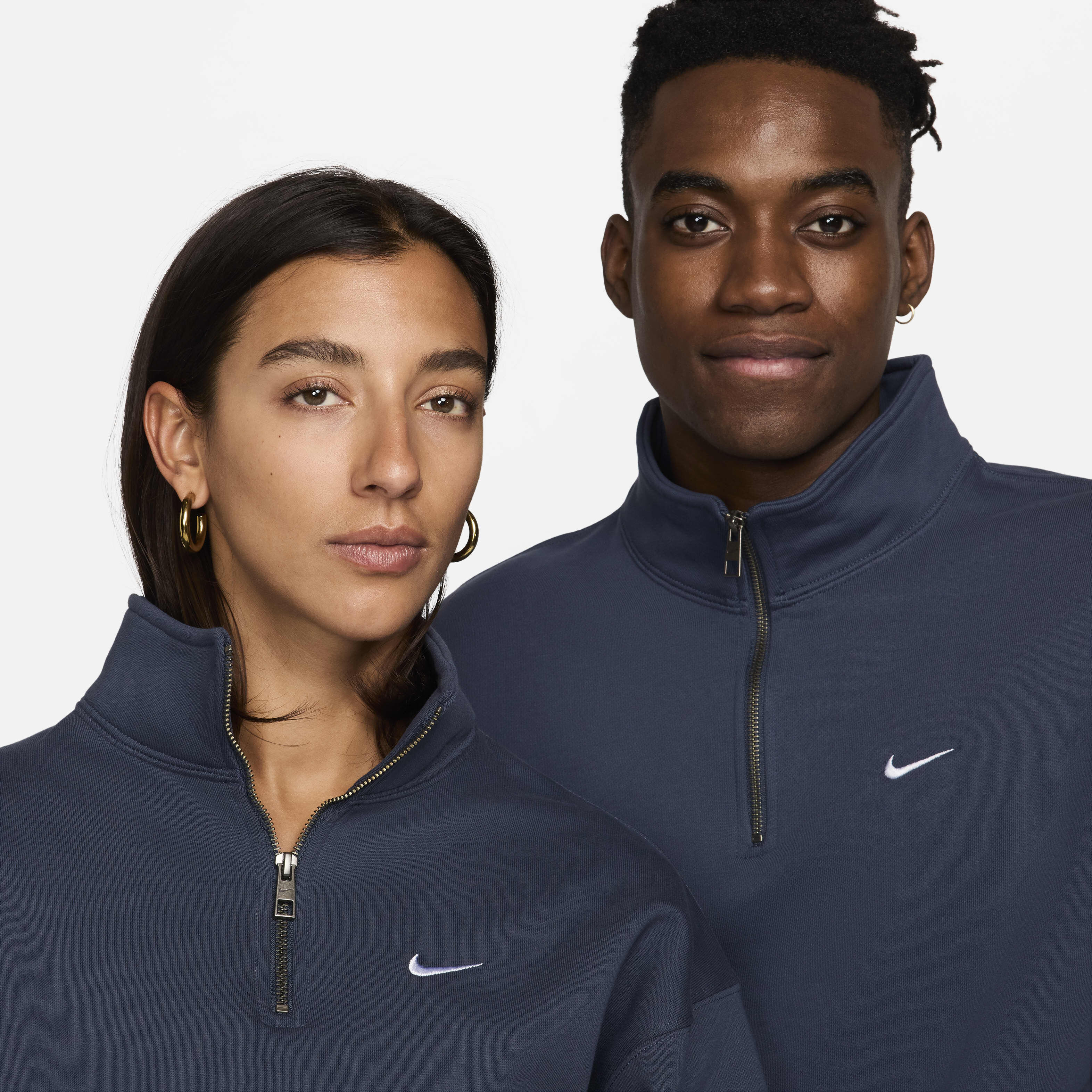 Nike Solo Swoosh image number 2