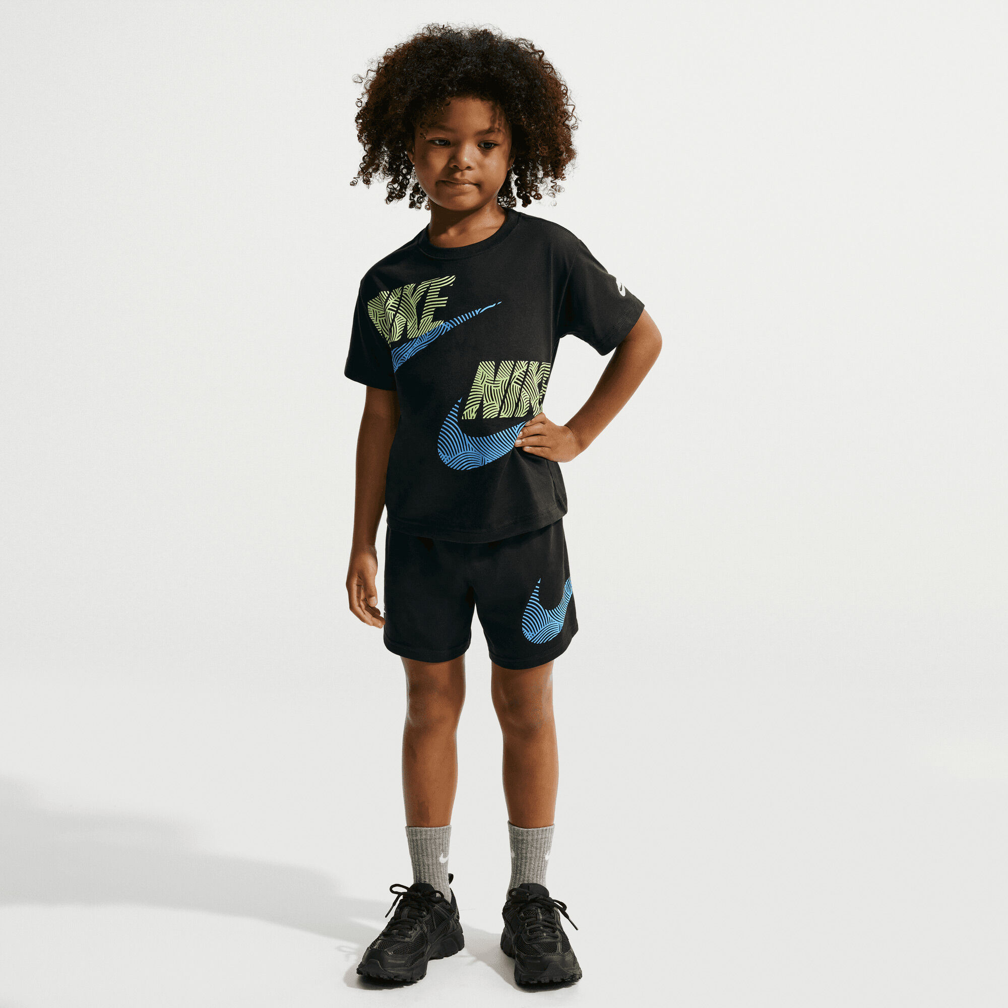 Nike Sportswear In The Zone image number 0