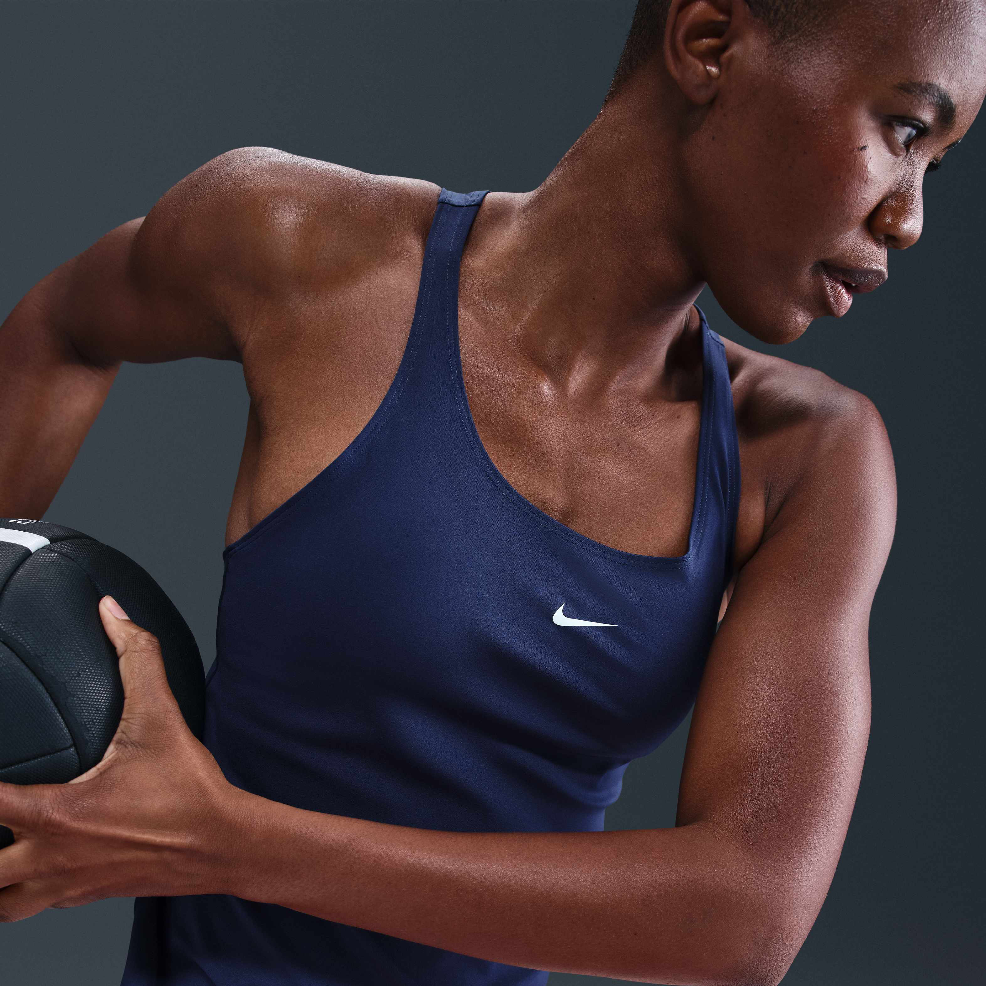 Nike Pro image number 2