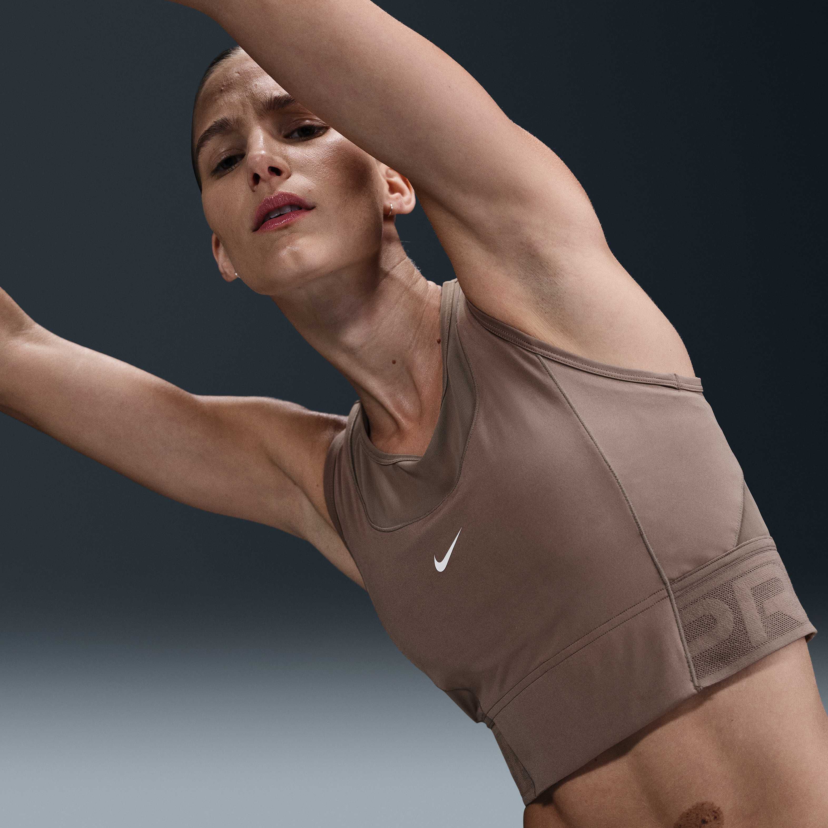 نايكي برو image number 2