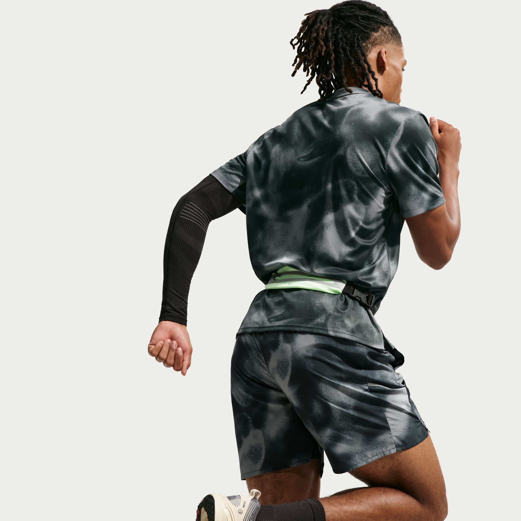 Nike Miler image number 4