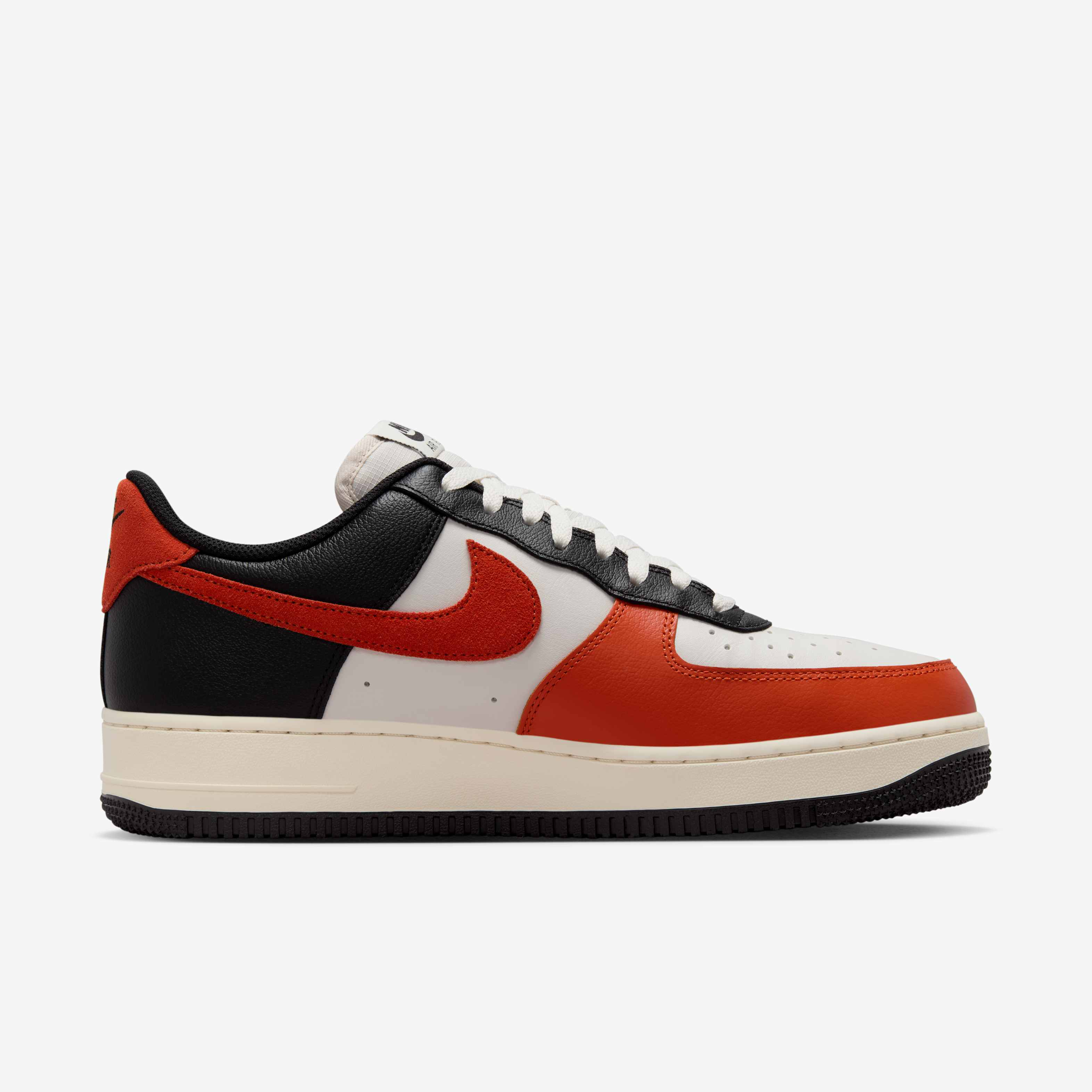 Nike Air Force 1 '07 LV8 image number 2