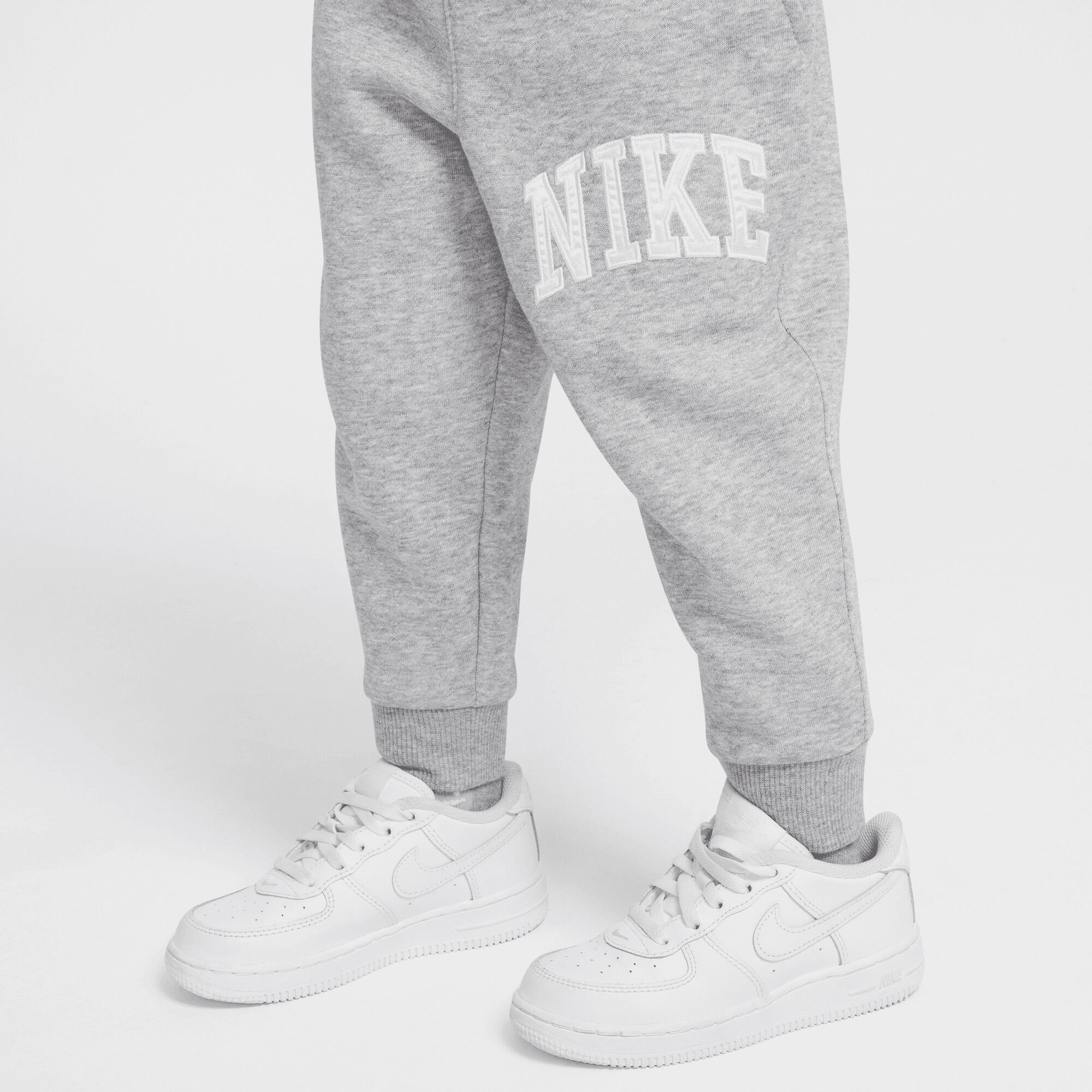 Nike Sportswear Club image number 3