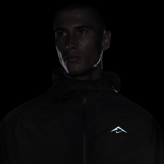 Trail 'Cosmic Peaks' GORE-TEX INFINIUM™Men's Running Jacket in UAE. Nike AE