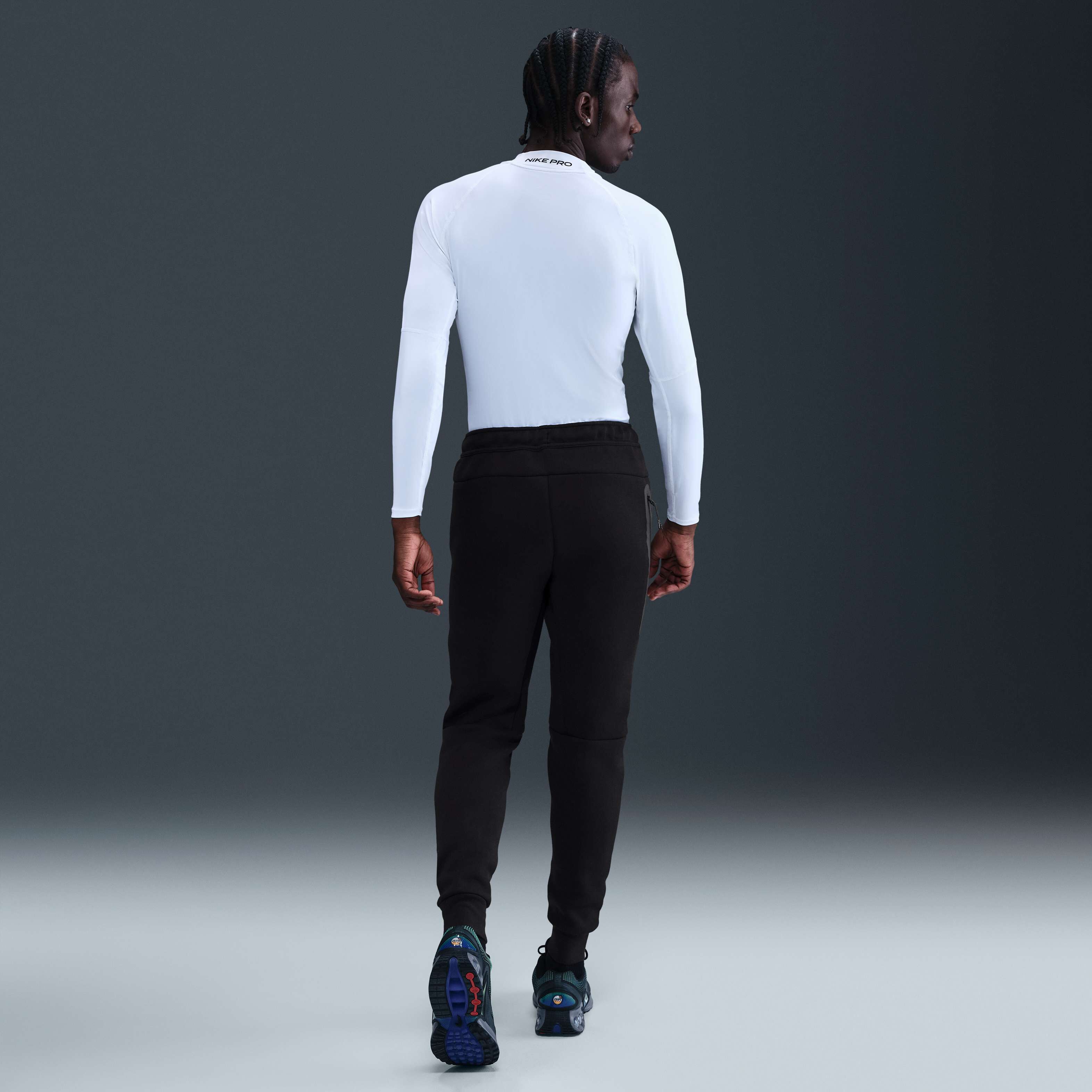 Nike Tech image number 3
