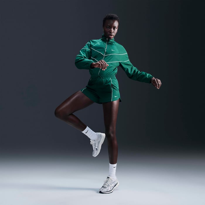 Nike Windrunner image number 3 Nike Windrunner image number 3