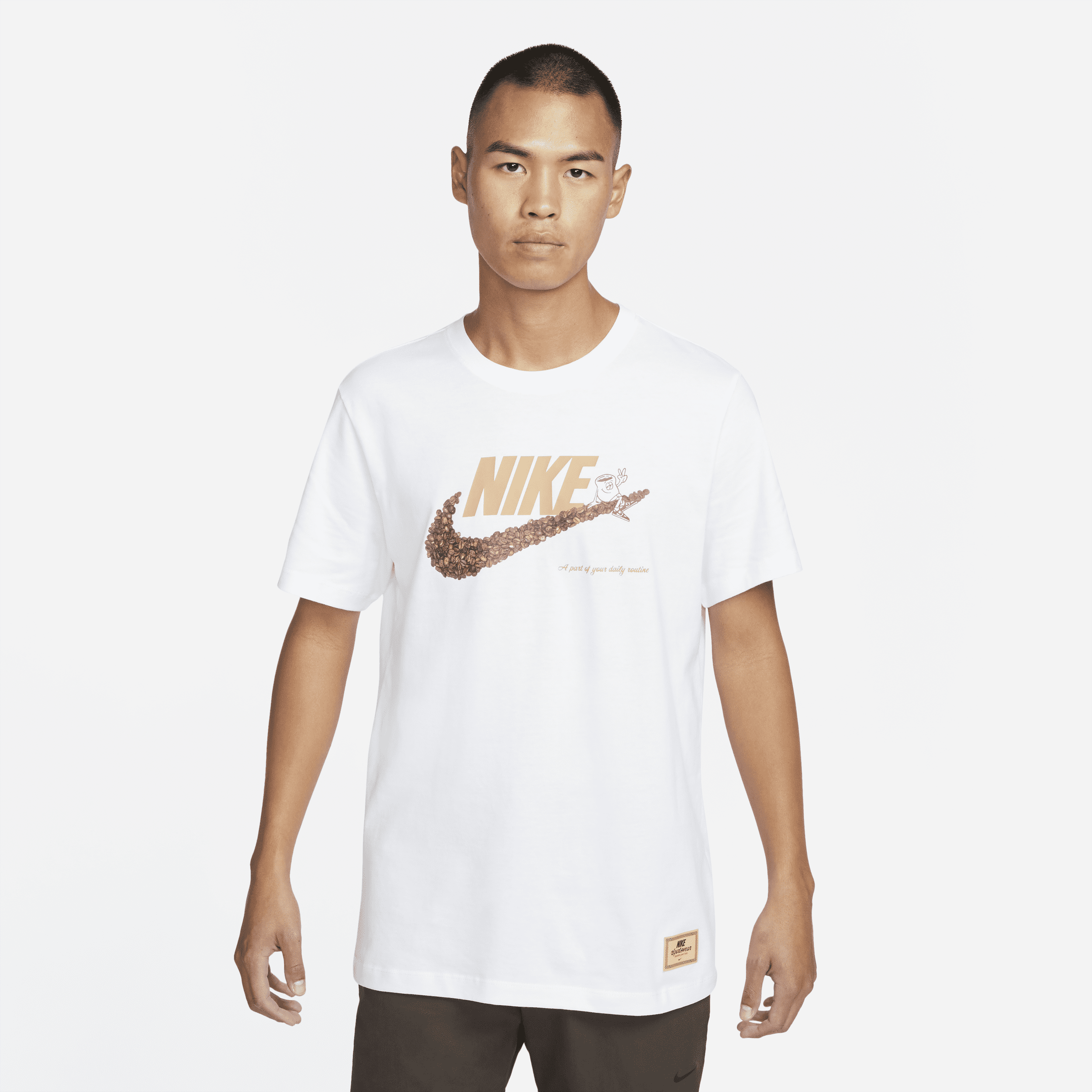 Nike t deals shirt gold