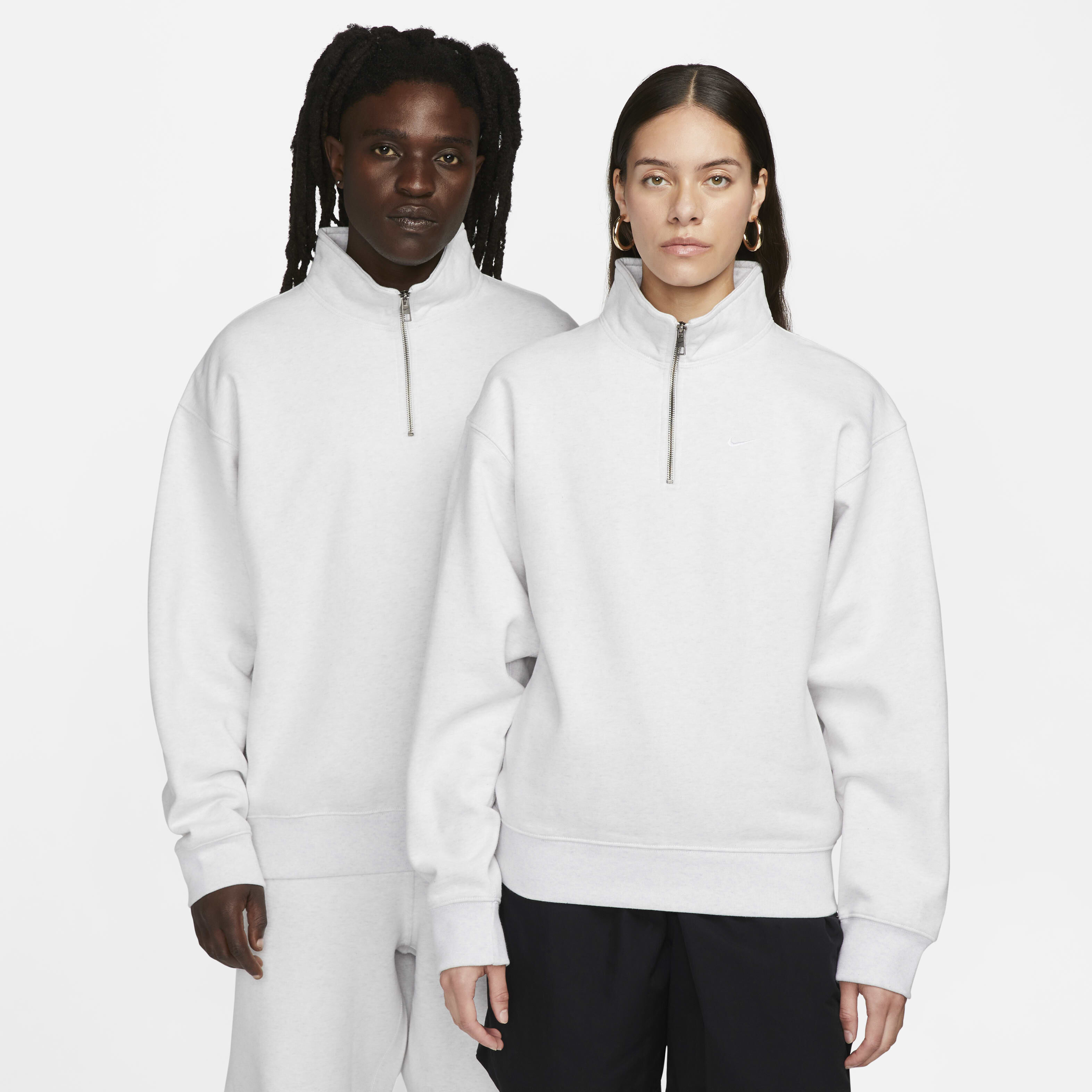 Nike Solo Swoosh image number 0