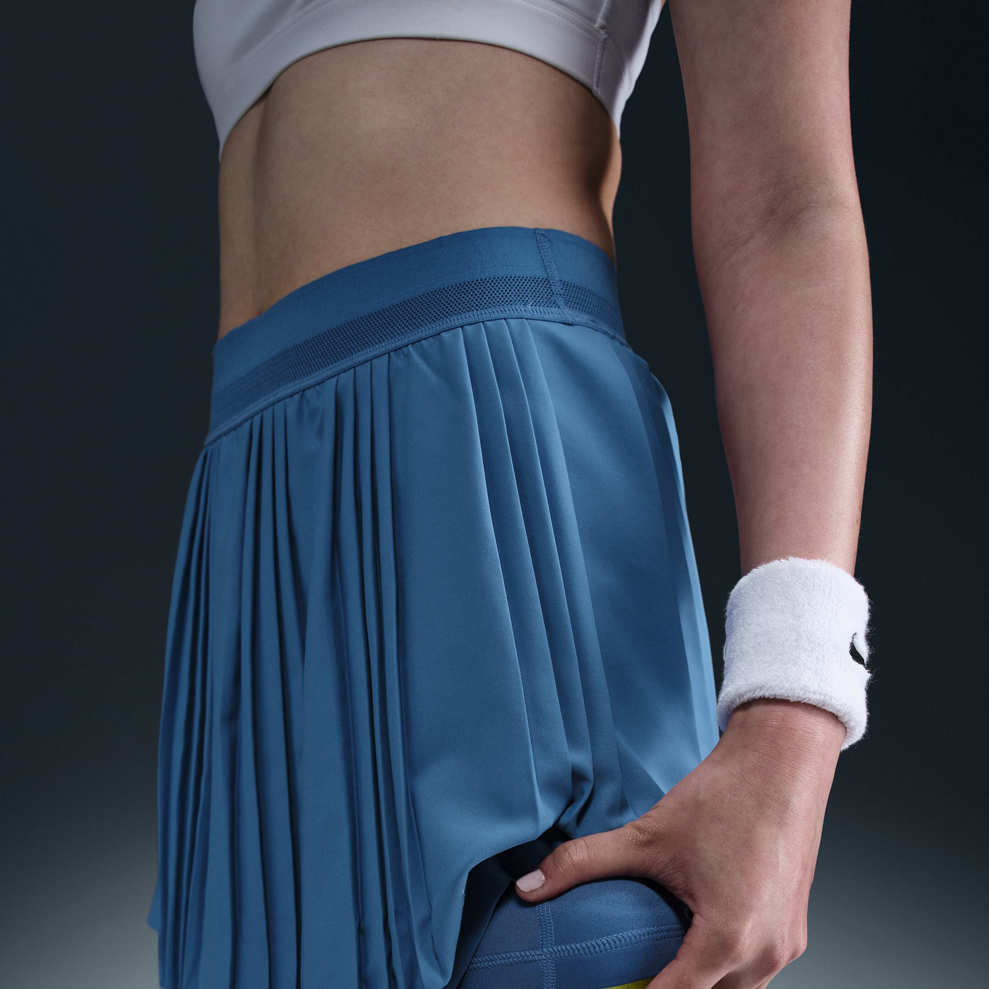 NikeCourt Advantage image number 5