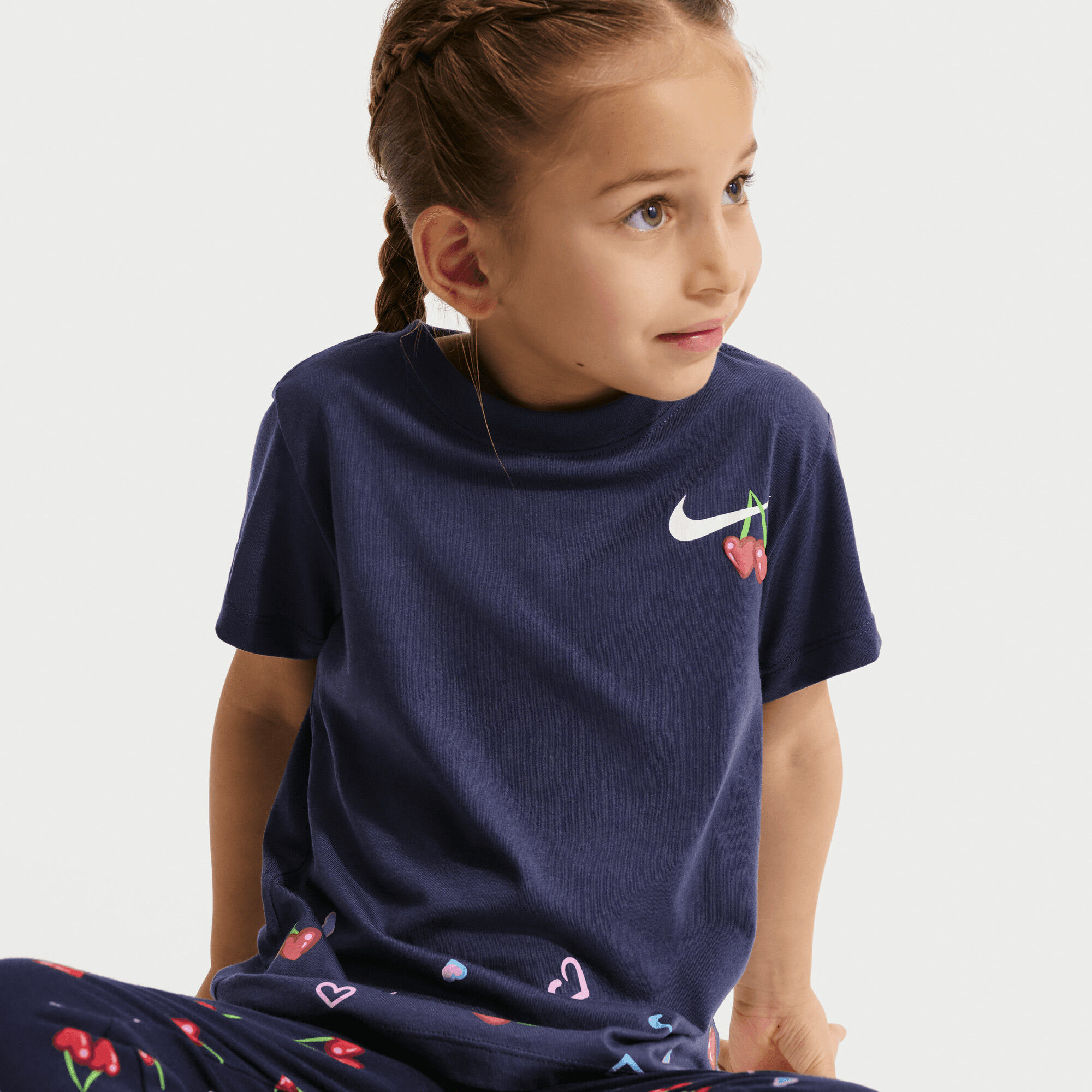 نايكي تشيري image number 4