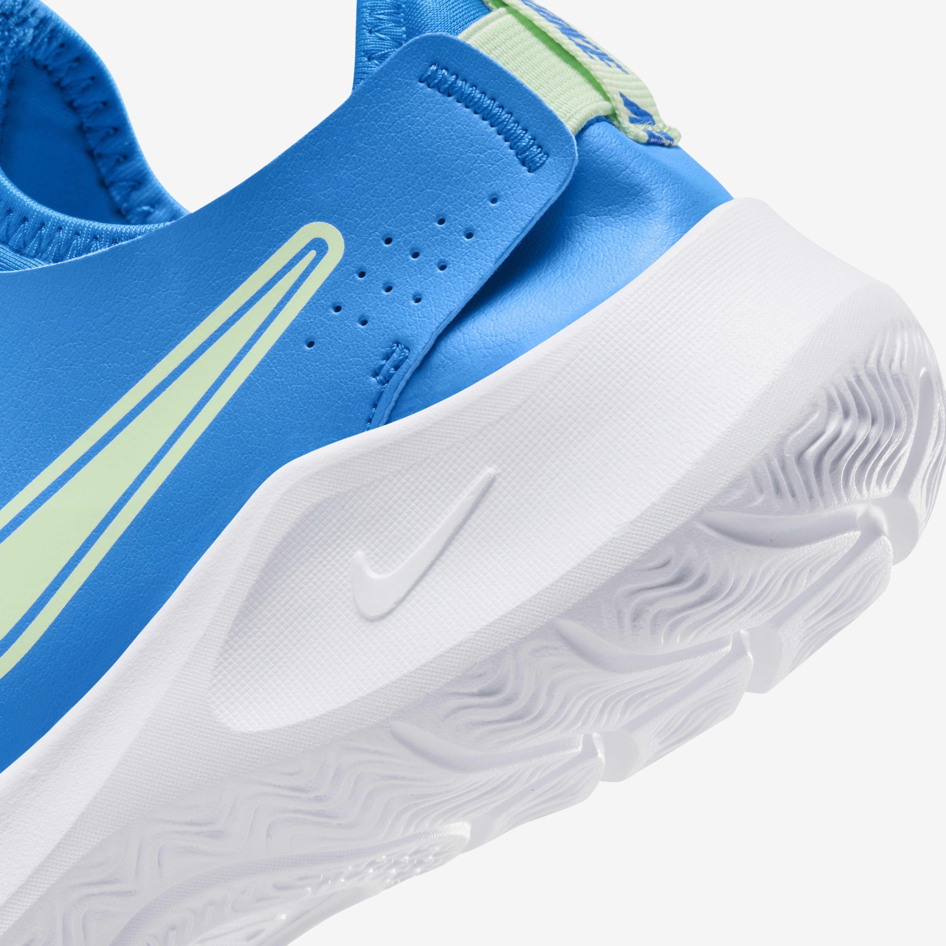 Buy Nike Flex Runner 3 Older Kids Road Running Shoes Nike UAE Official