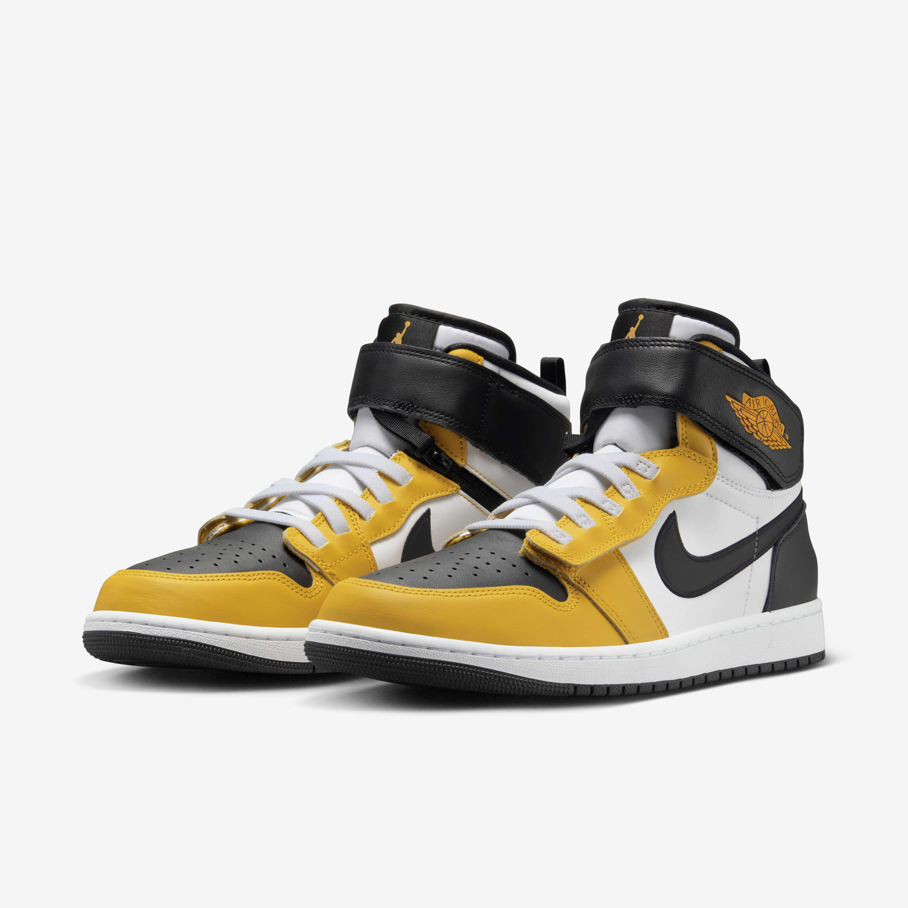 Air Jordan 1 Hi FlyEase image number 4